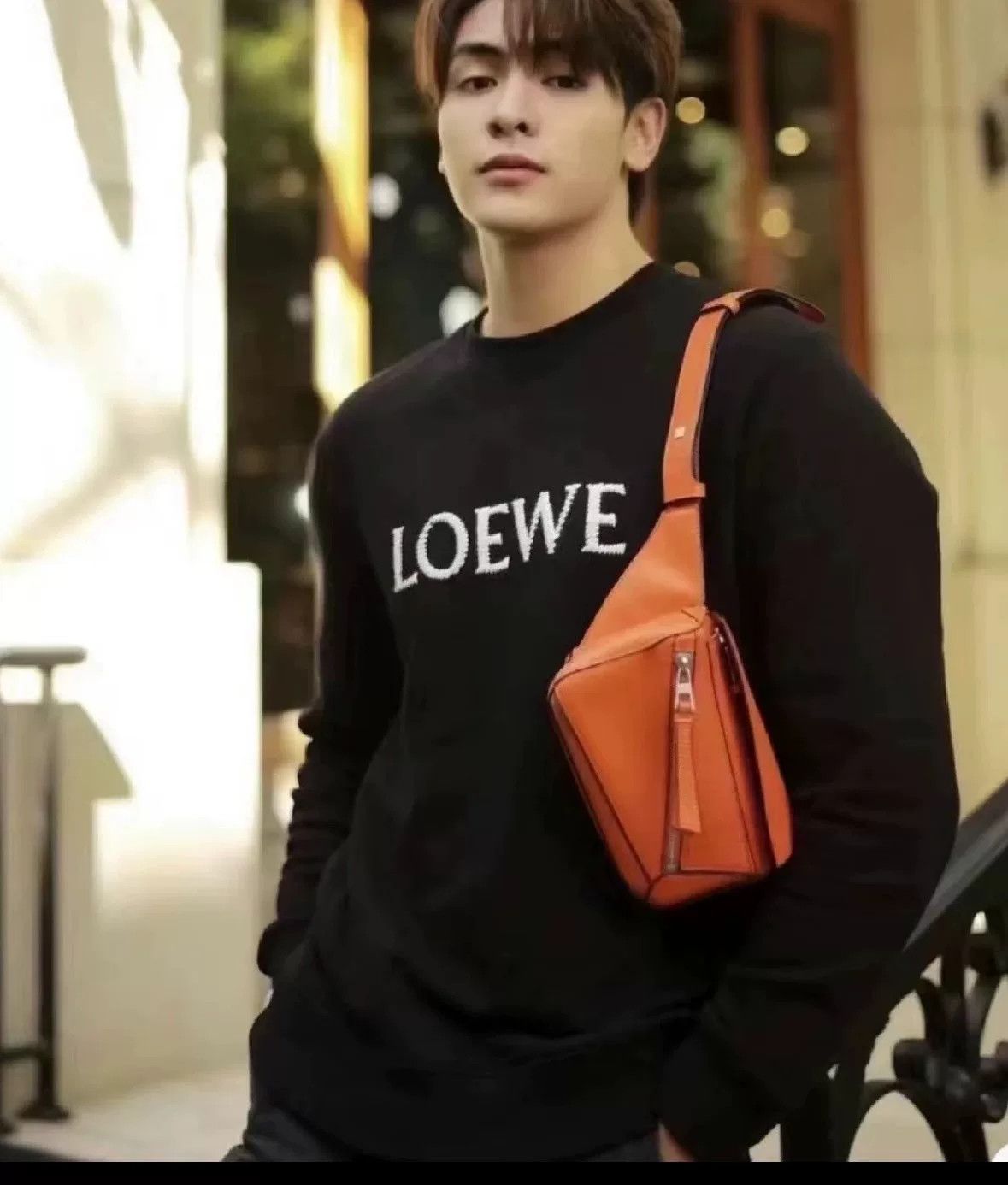 Loewe LOEWE SS23 Men's Embroidered Logo Crewneck Sweatshirt Size US L / EU 52-54 / 3 - 8 Thumbnail