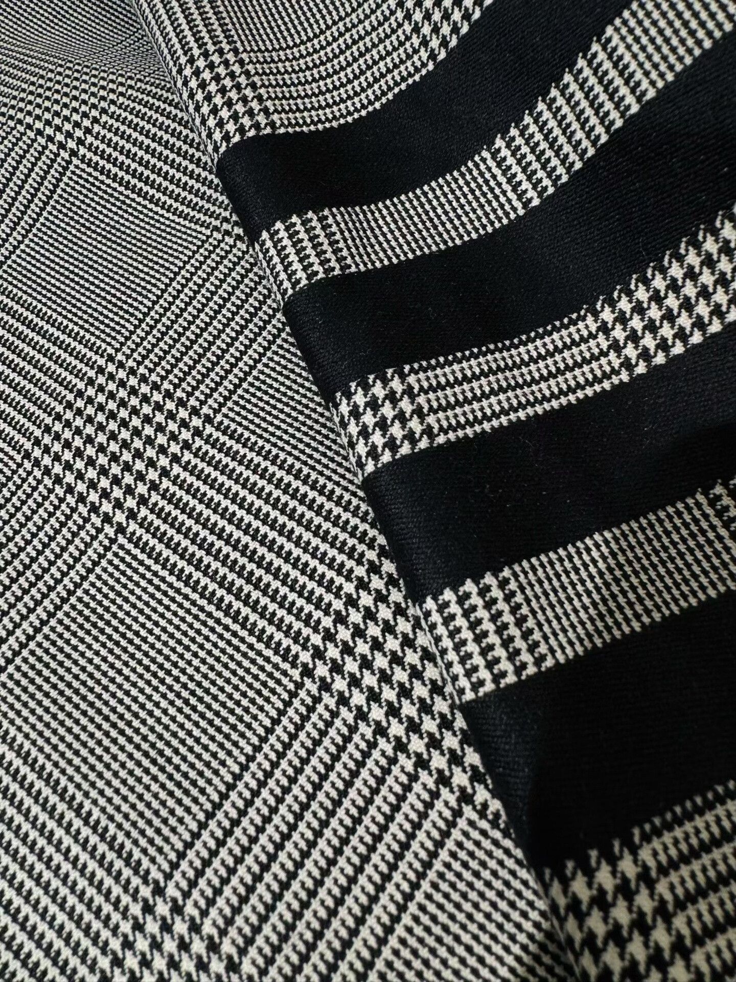 Thom Browne TB Wool Knit Houndstooth Jacket Size US M / EU 48-50 / 2 - 7 Thumbnail