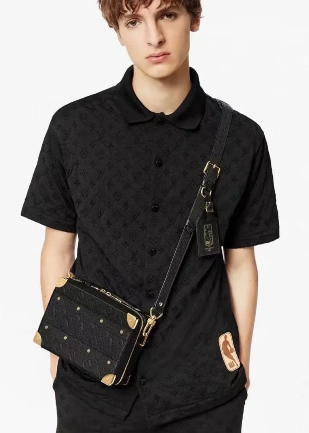 Louis Vuitton Louis Vuitton x NBA Embossed Monogram Shirt Size US XL / EU 56 / 4 - 5 Thumbnail