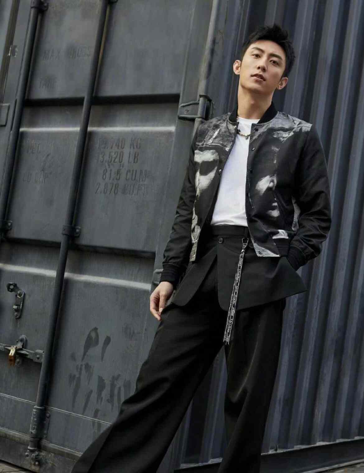 Dior Dior Portrait Runway Jacket Size US M / EU 48-50 / 2 - 8 Thumbnail