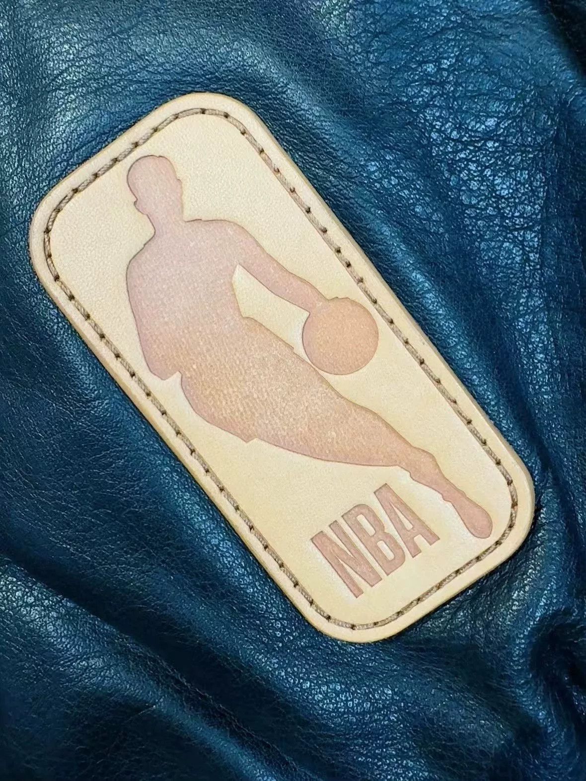 Louis Vuitton Louis Vuitton x NBA FW21 Leather Jacket Size US M / EU 48-50 / 2 - 7 Thumbnail