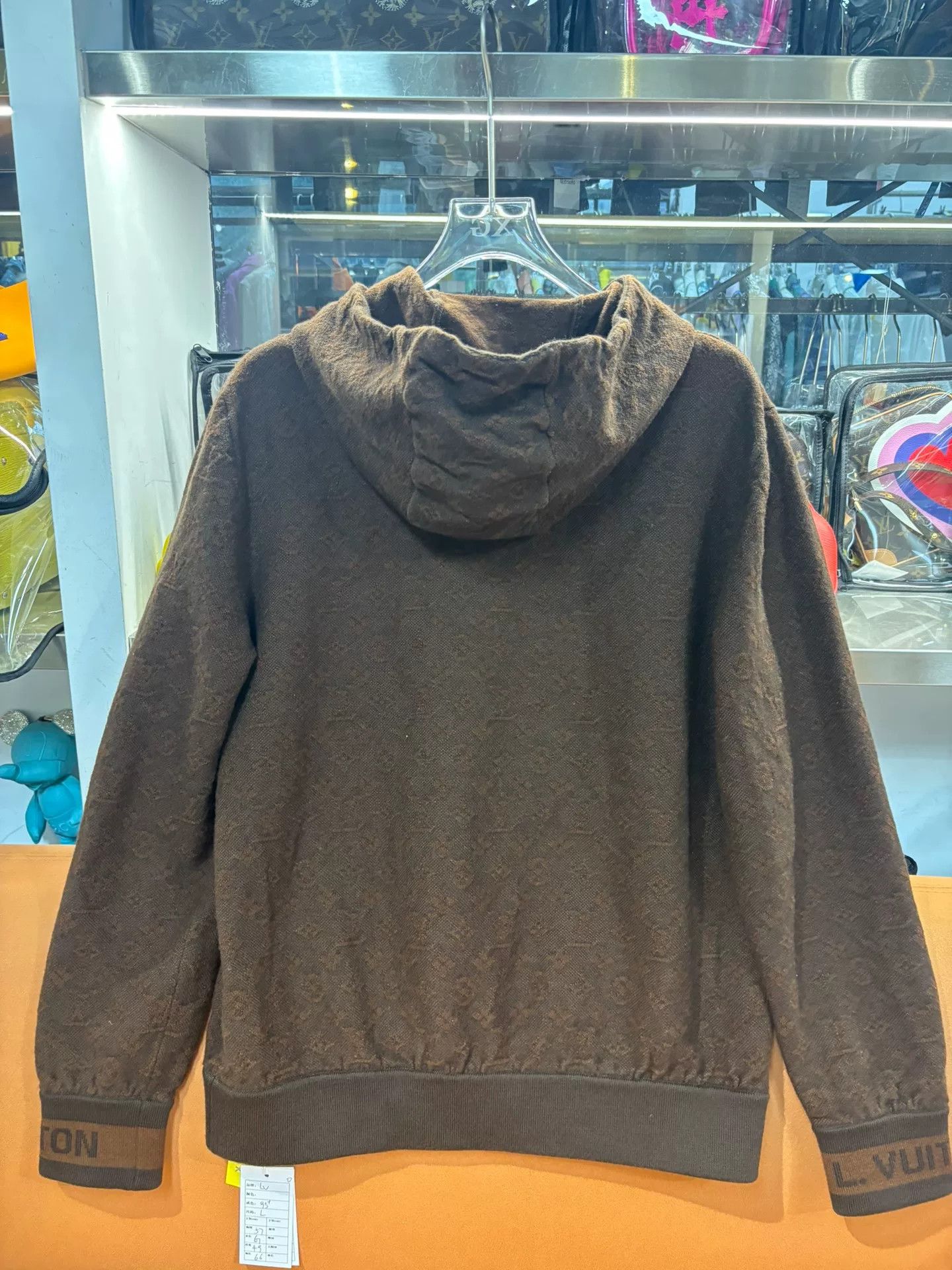 Louis Vuitton Louis Vuitton SS23 Logo Embossed Men's Sweater Size US L / EU 52-54 / 3 - 2 Thumbnail