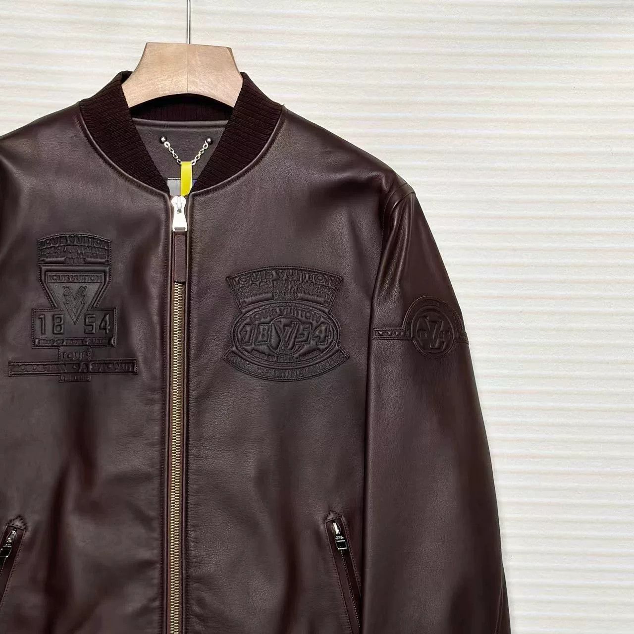 Louis Vuitton Louis Vuitton Brown Calfskin Badge Jacket Size US L / EU 52-54 / 3 - 3 Thumbnail