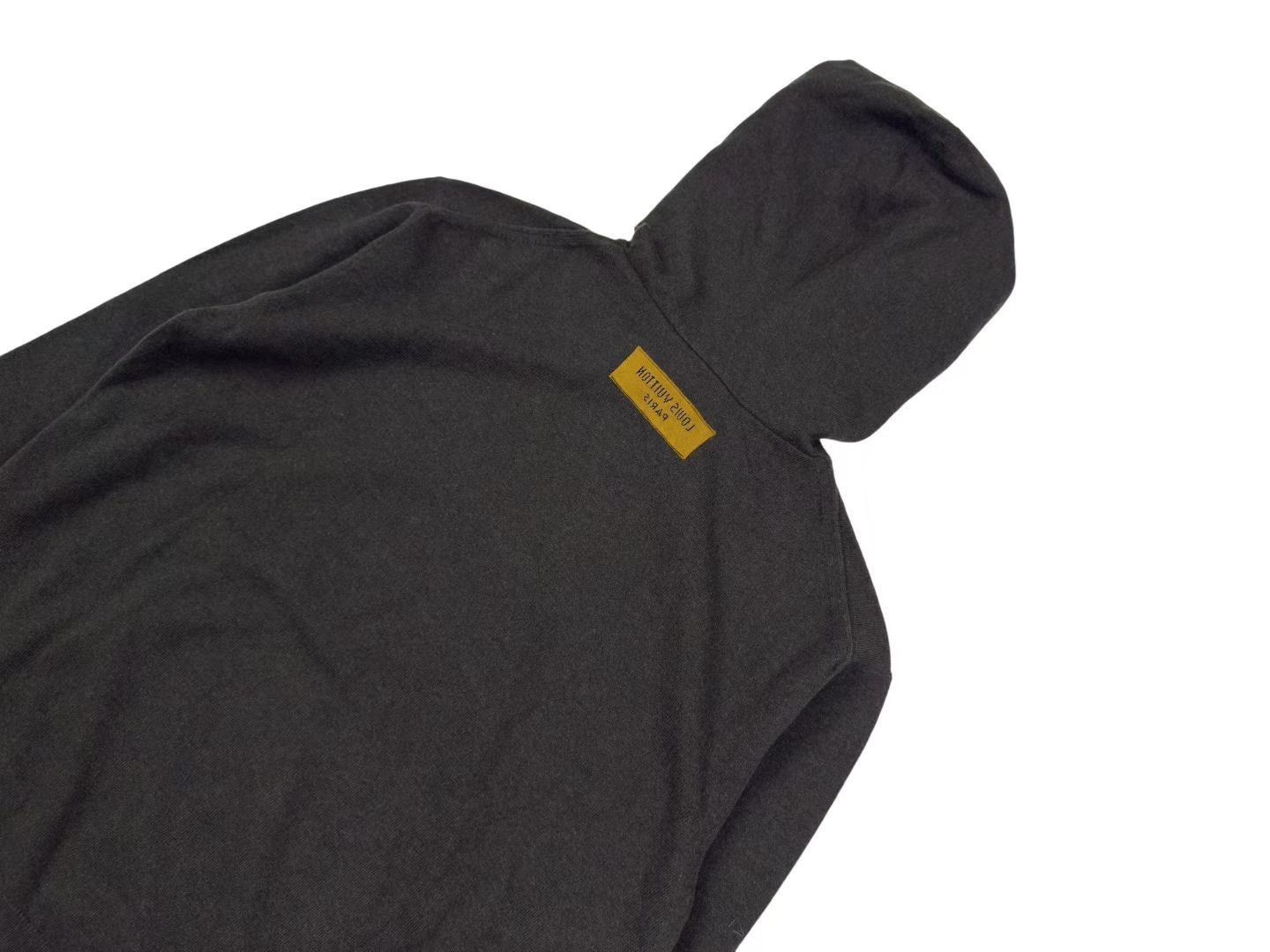 Louis Vuitton Louis Vuitton Embossed Logo Cashmere Hoodie Size US M / EU 48-50 / 2 - 5 Thumbnail