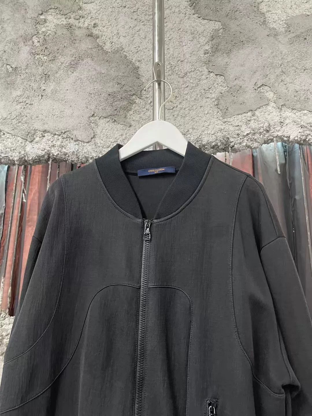 Louis Vuitton Louis Vuitton Pocket Chain Zip Coat Size US L / EU 52-54 / 3 - 3 Thumbnail