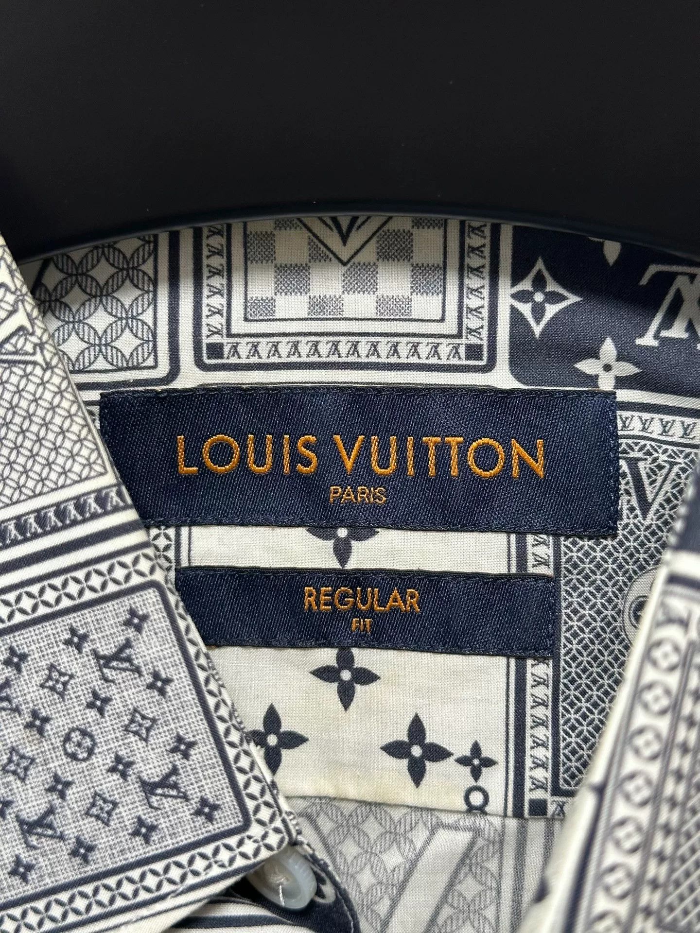 Louis Vuitton Louis Vuitton Monogram Playing Card Print Shirt Size US L / EU 52-54 / 3 - 3 Thumbnail
