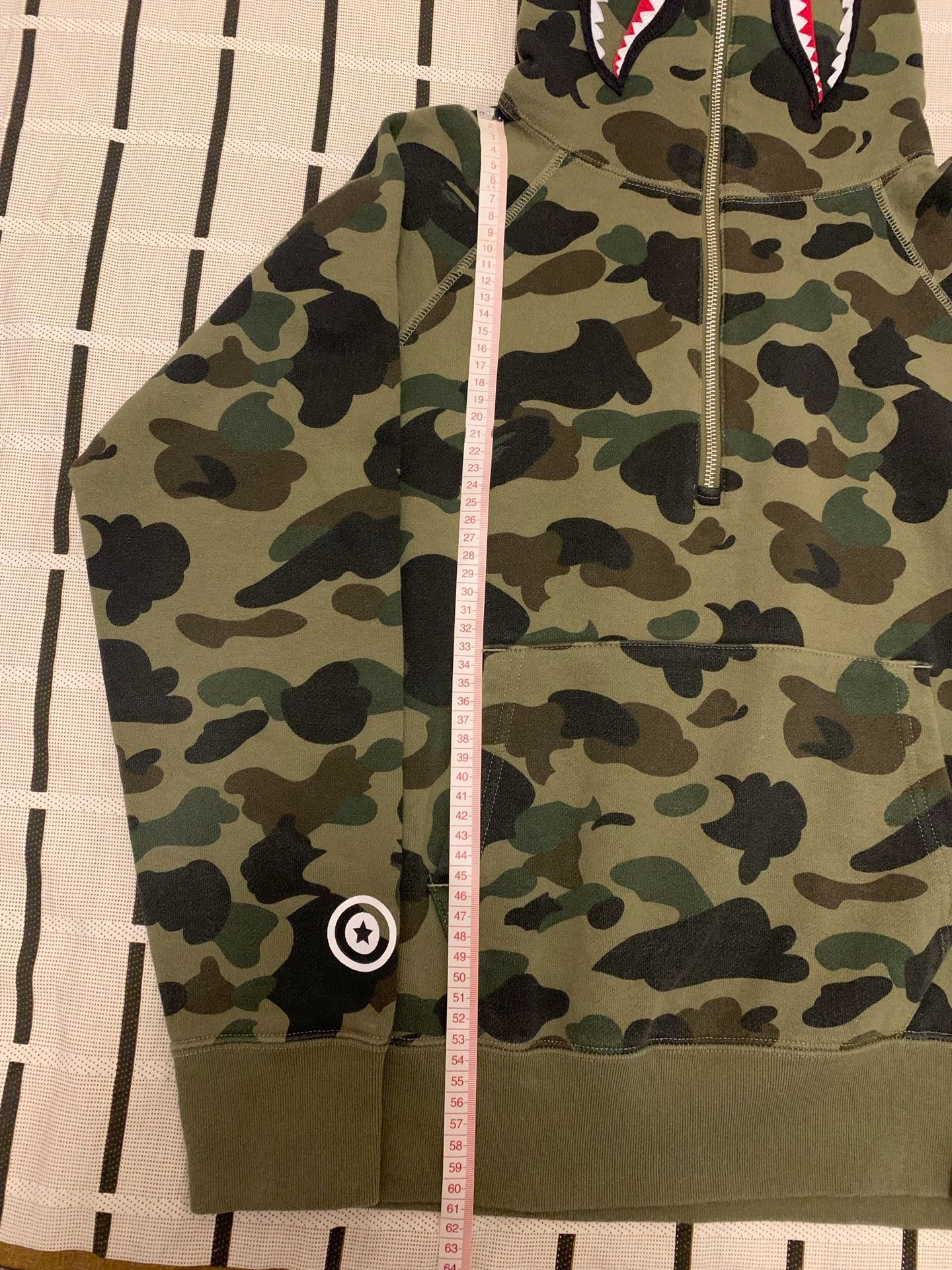 Bape Bape Shark Camo Green Hoodie S Men Size US S / EU 44-46 / 1 - 7 Thumbnail