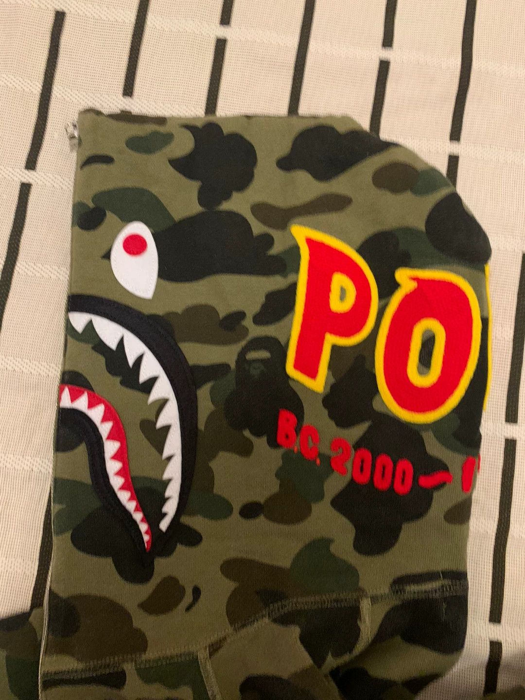 Bape Bape Shark Camo Green Hoodie S Men Size US S / EU 44-46 / 1 - 3 Thumbnail