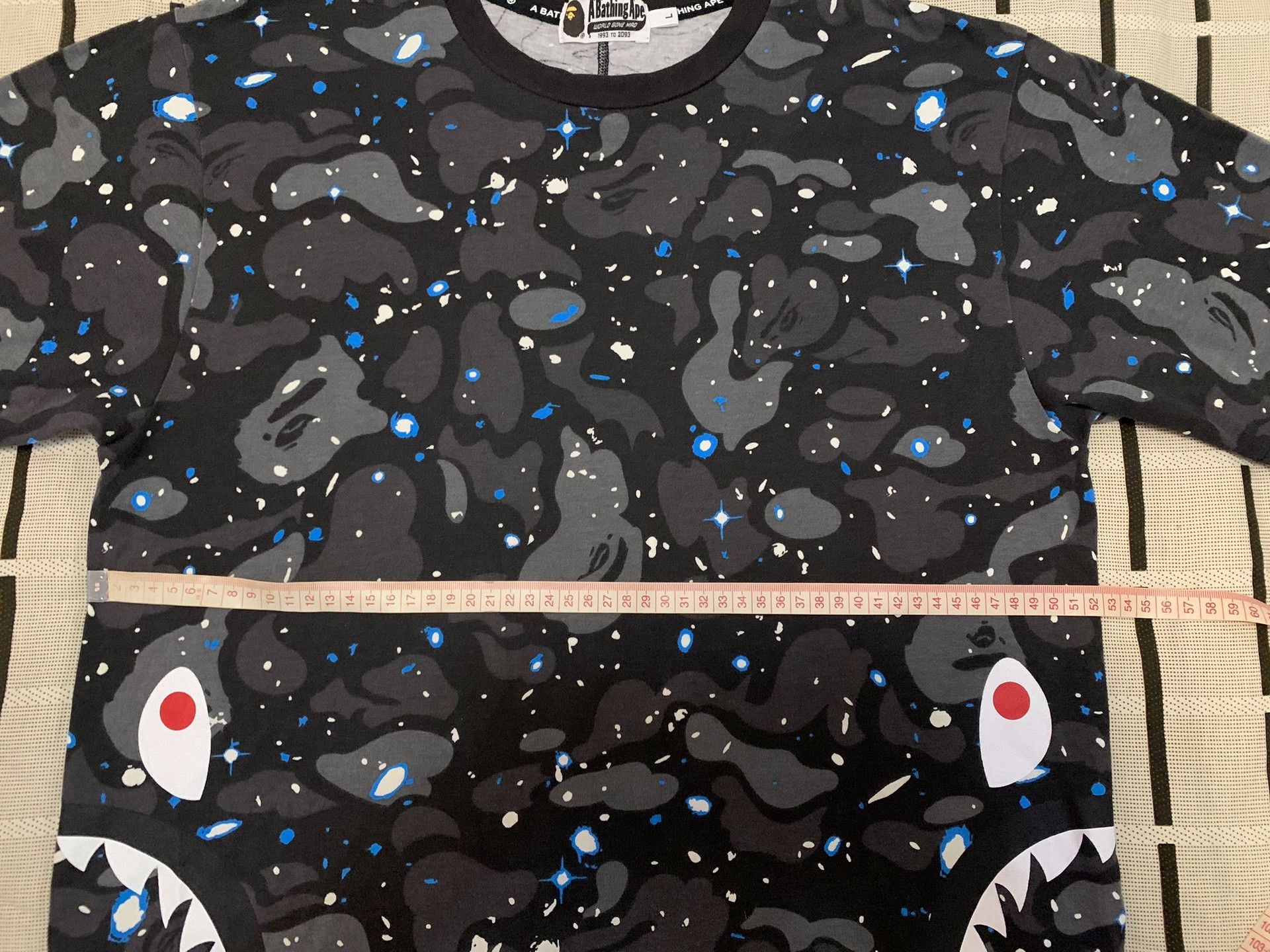 Bape Bape Shark Camo T-Shirt L Men Size US L / EU 52-54 / 3 - 8 Thumbnail