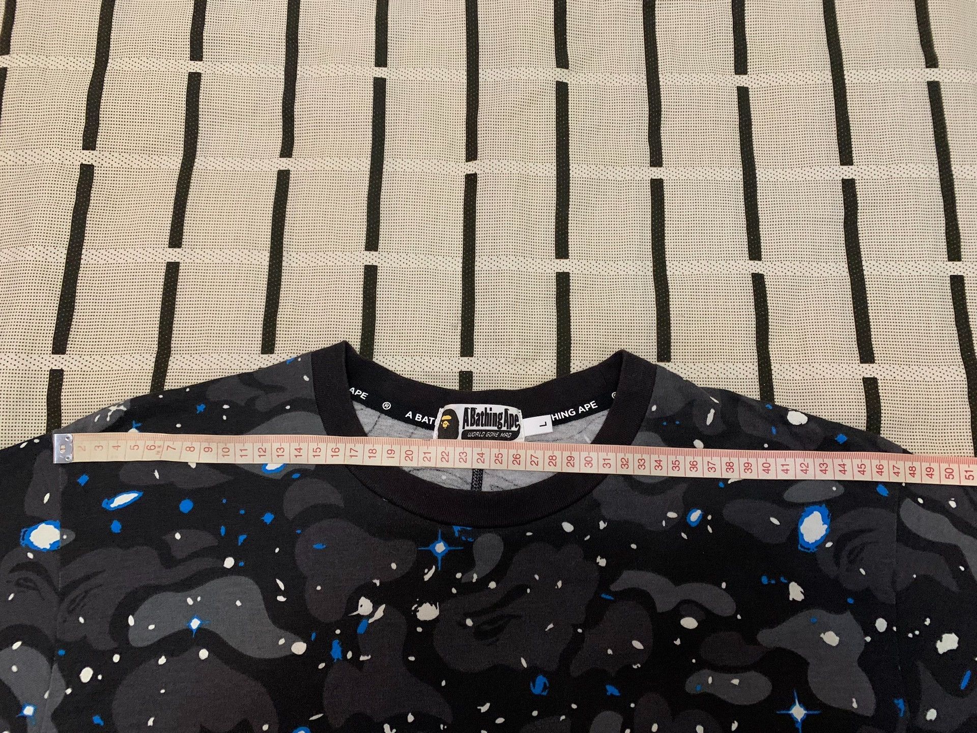 Bape Bape Shark Camo T-Shirt L Men Size US L / EU 52-54 / 3 - 9 Thumbnail