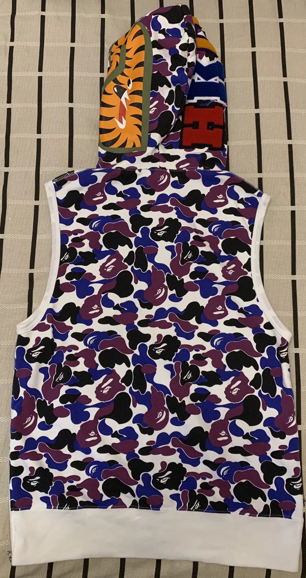 Bape Bape Limited Shark Pink Hoodie M Men Size US M / EU 48-50 / 2 - 2 Thumbnail