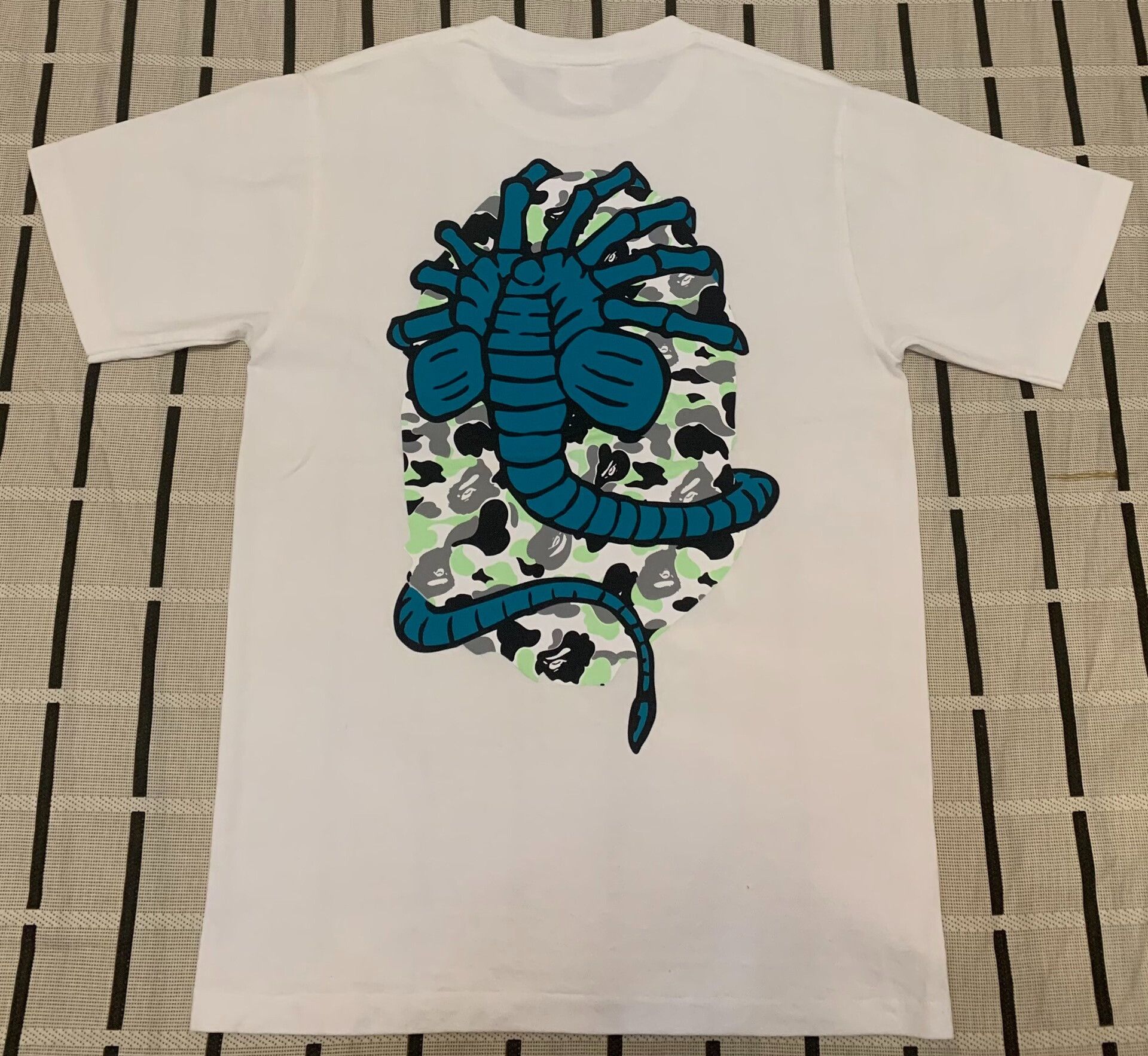 Bape Bape Glow Ape Head T-Shirt S Men Size US S / EU 44-46 / 1 - 2 Thumbnail