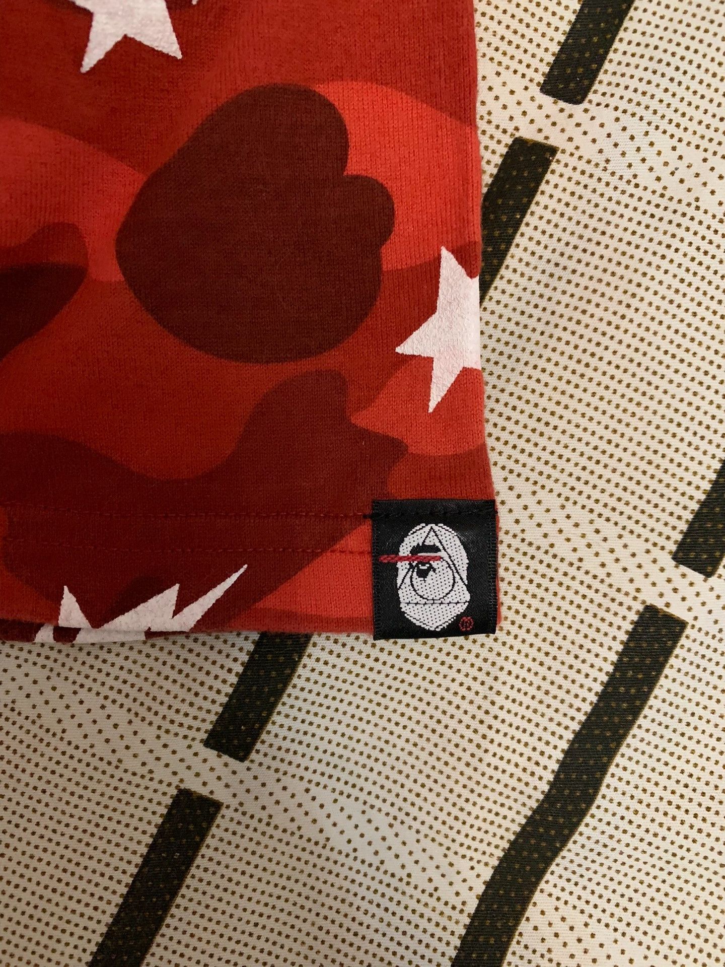 Bape Bape Camo Ape Head Red T-Shirt S Men Size US S / EU 44-46 / 1 - 3 Thumbnail
