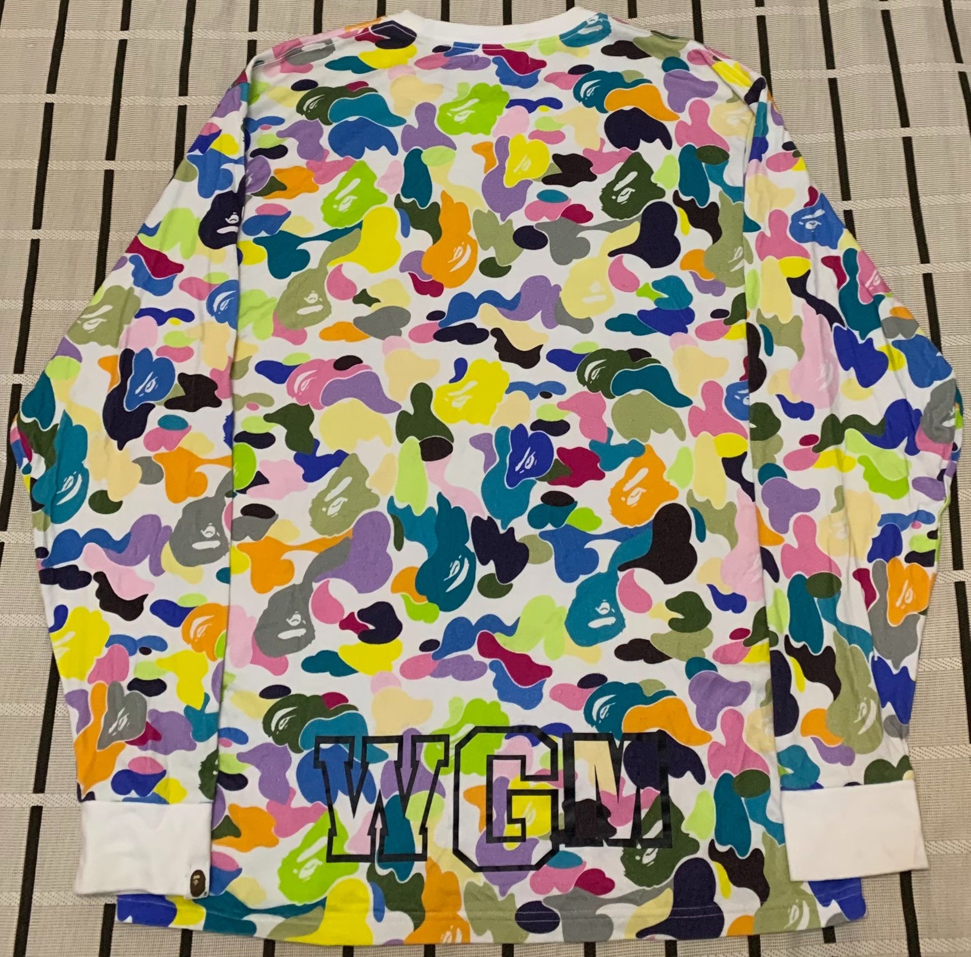 Bape Bape Shark Camo Multi T-Shirt L Men Size US L / EU 52-54 / 3 - 2 Thumbnail