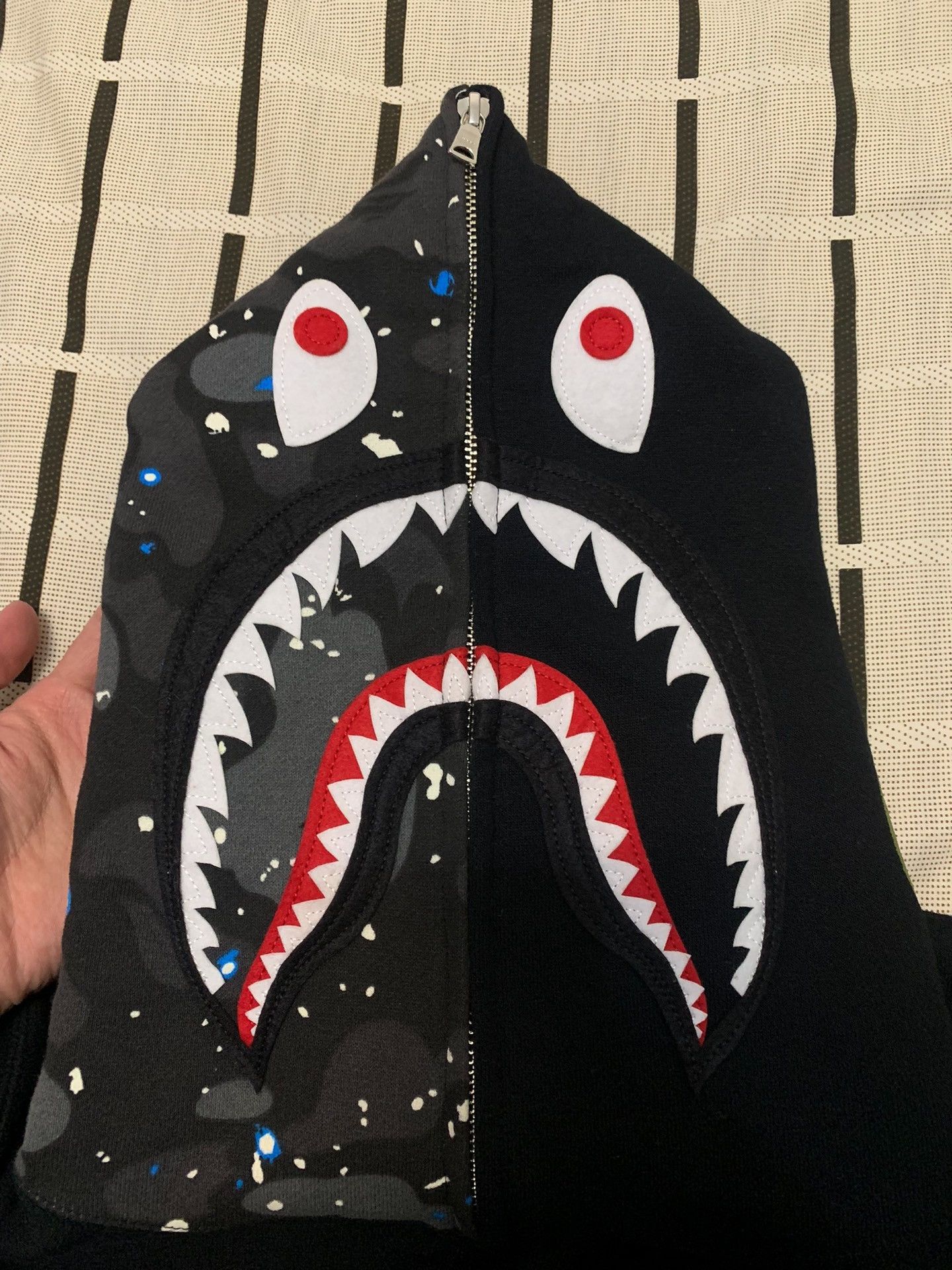 Bape Bape Shark Camo Hoodie L Men Size US L / EU 52-54 / 3 - 3 Thumbnail