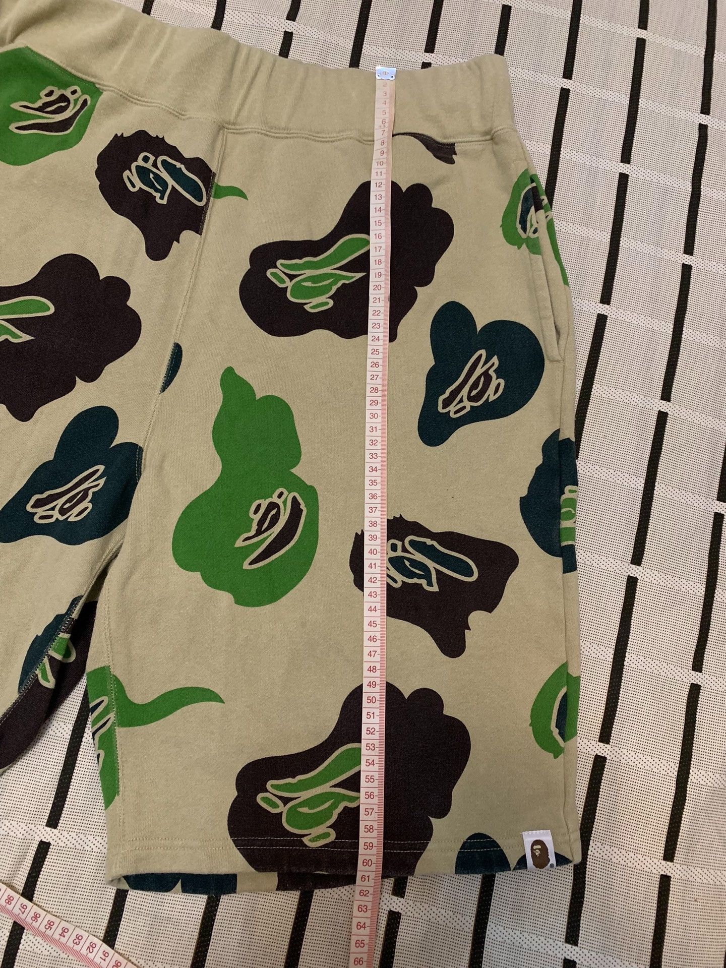 Bape Bape Ape Head Shorts XL Men Size US 36 / EU 52 - 8 Thumbnail