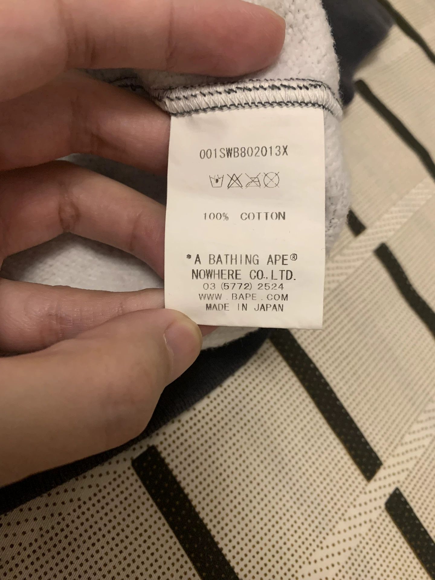 Bape Bape Shark Glow Hoodie S Men Size US S / EU 44-46 / 1 - 5 Thumbnail