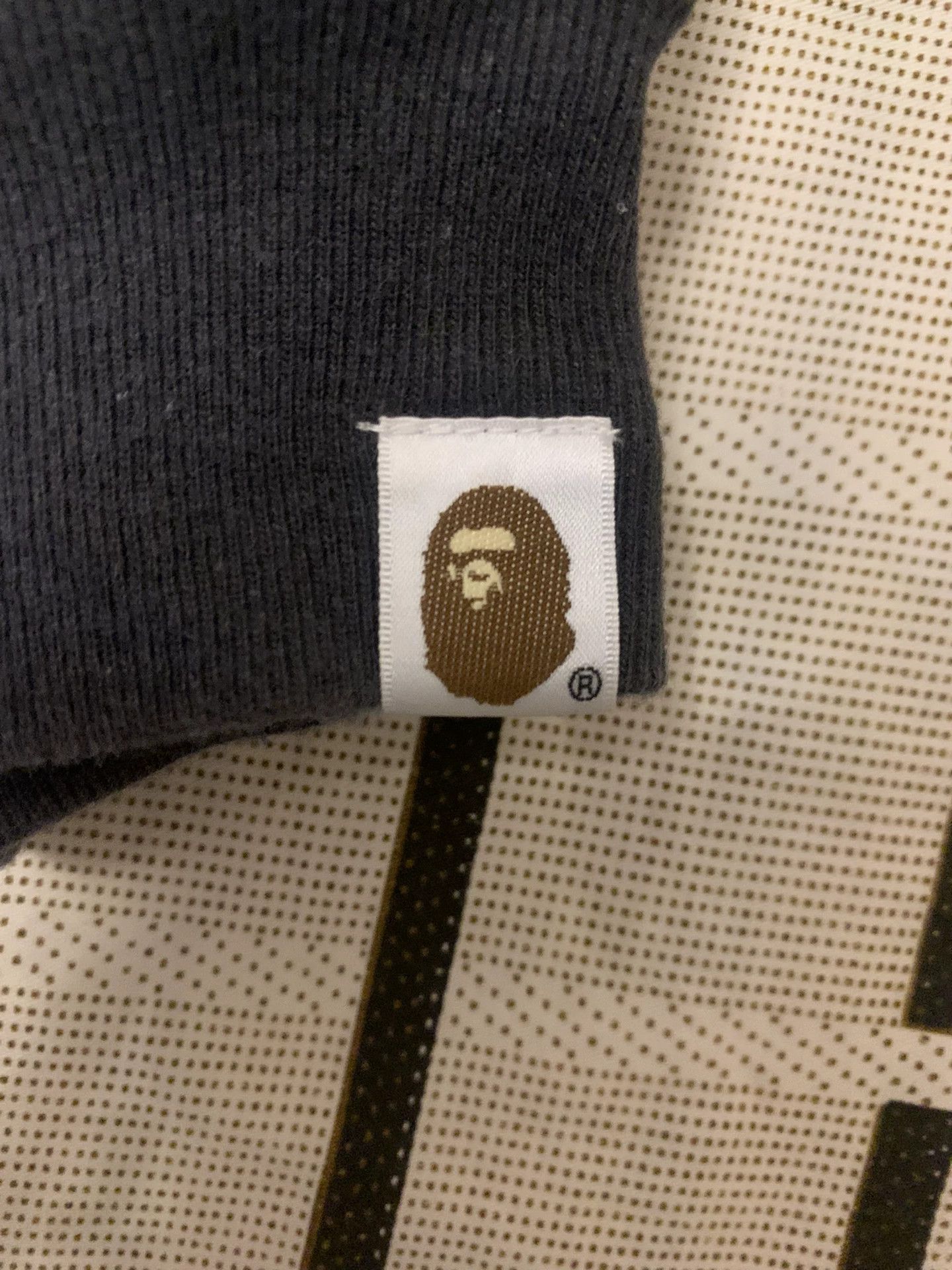 Bape Bape Shark Glow Hoodie S Men Size US S / EU 44-46 / 1 - 4 Thumbnail