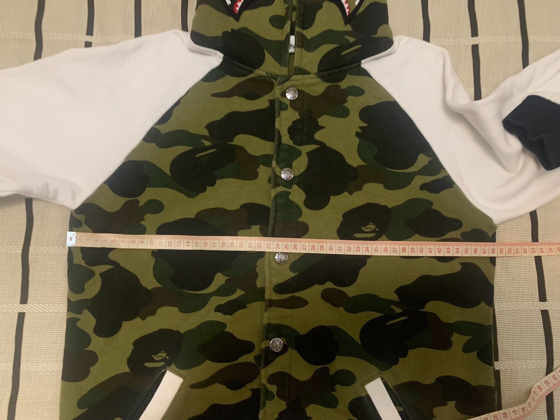 Bape Bape Shark Camo Green Light Jacket S Men Size US S / EU 44-46 / 1 - 8 Thumbnail