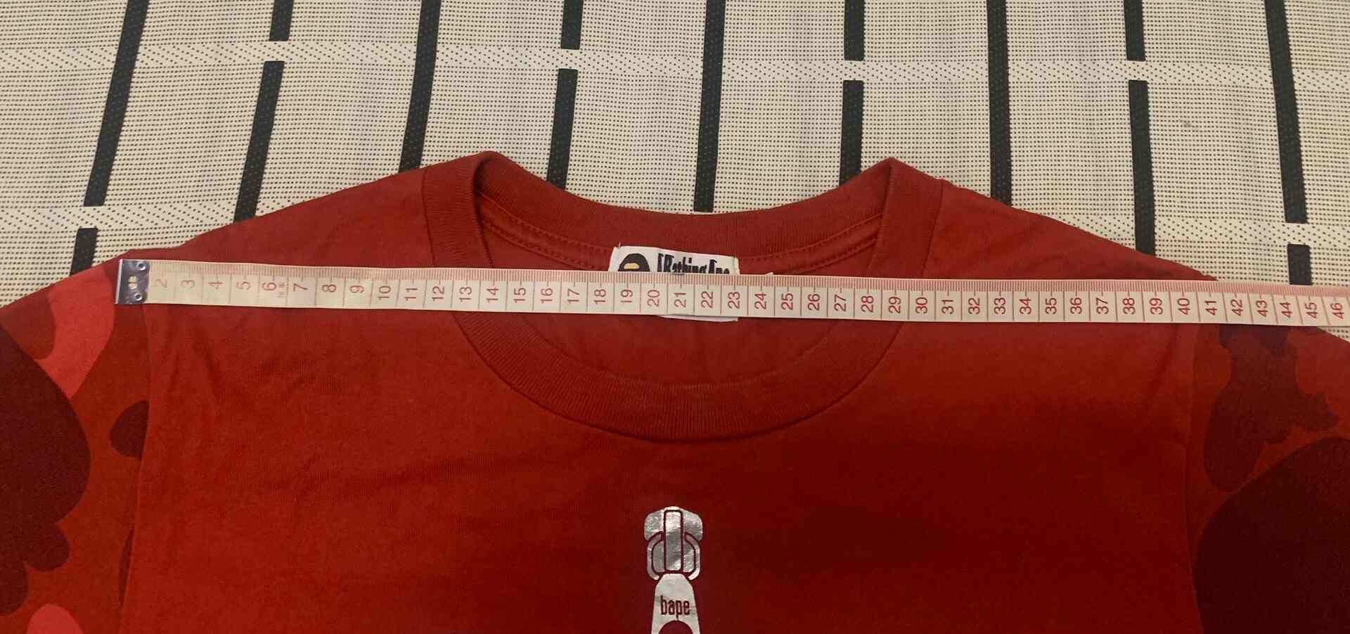 Bape Bape Shark Camo Red T-Shirt S Men Size US S / EU 44-46 / 1 - 9 Thumbnail