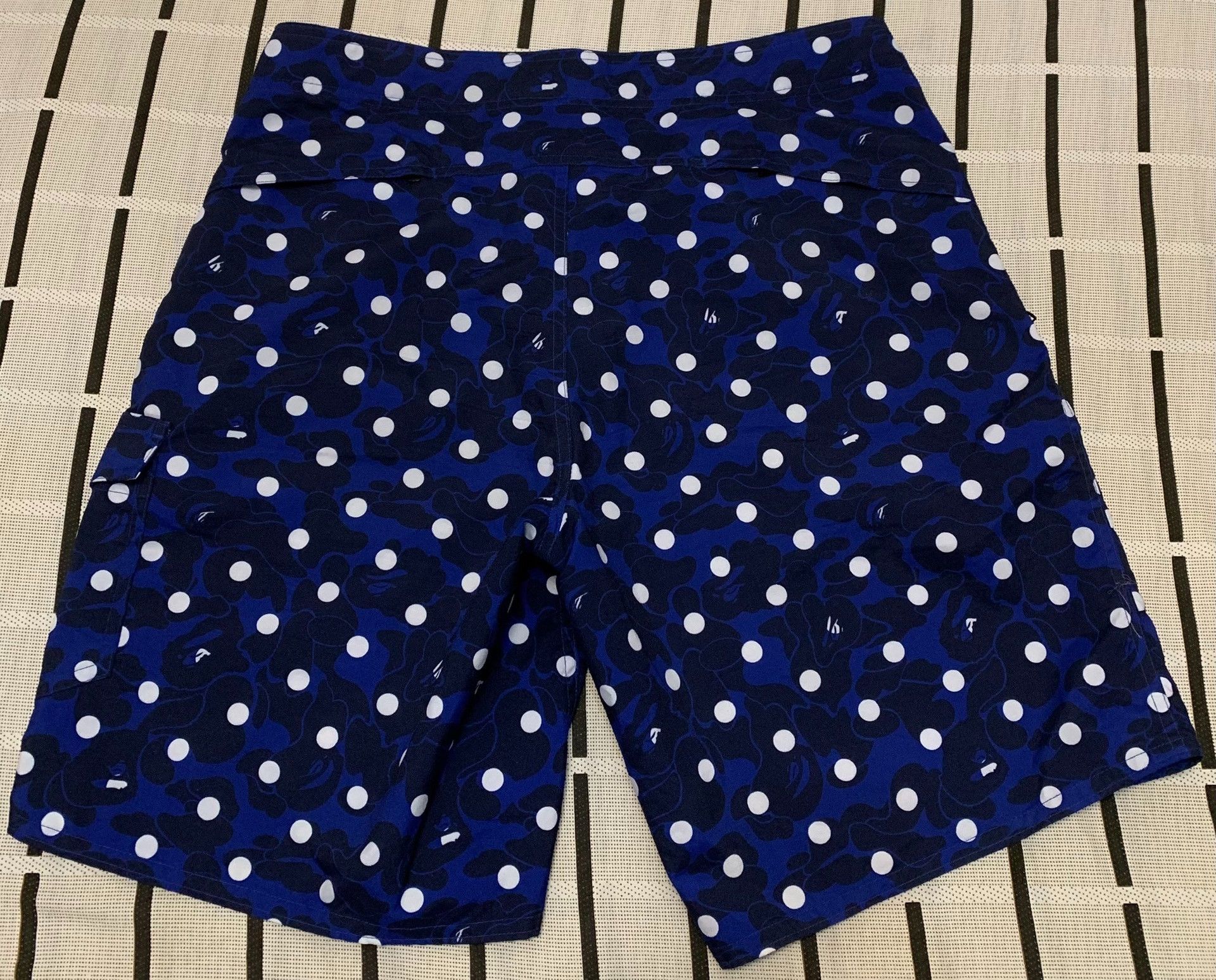 Bape Bape Camo Blue Shorts M Men Size US 32 / EU 48 - 2 Thumbnail
