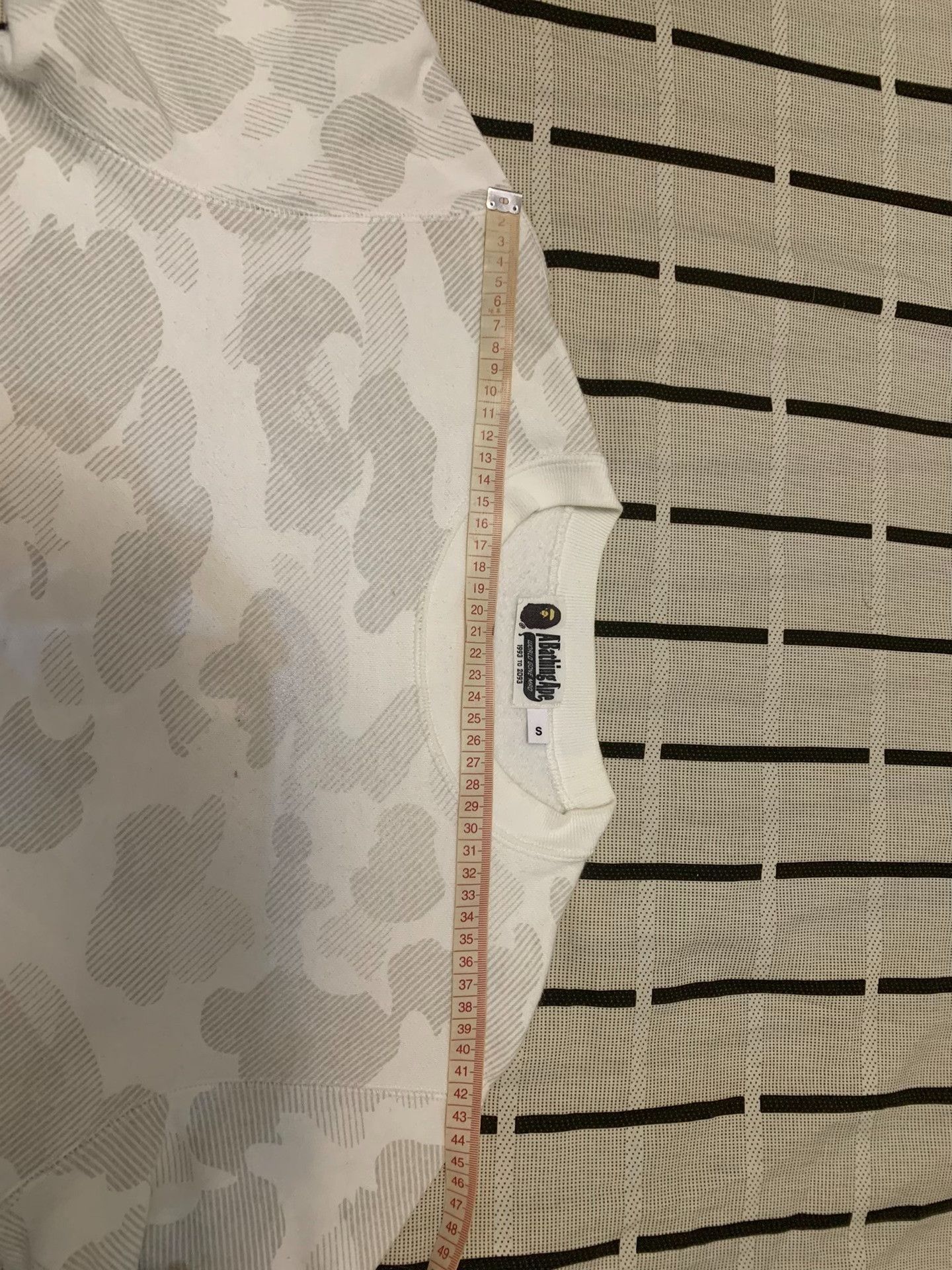 Bape Bape Camo Reflective White Hoodie S Men Size US S / EU 44-46 / 1 - 9 Thumbnail