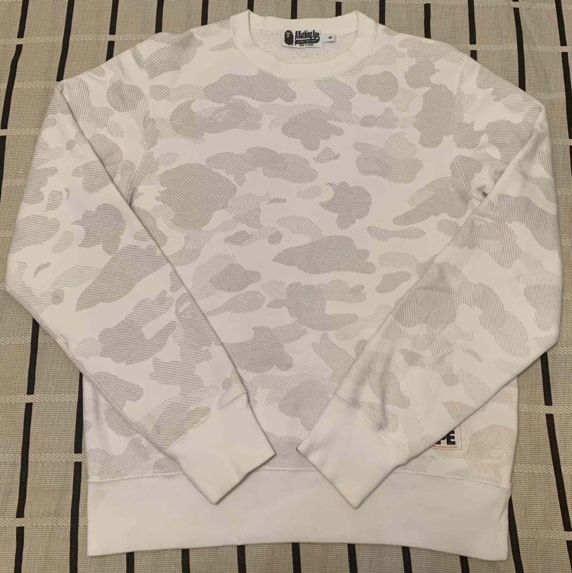 Bape Bape Camo Reflective White Hoodie S Men Size US S / EU 44-46 / 1 - 3 Thumbnail