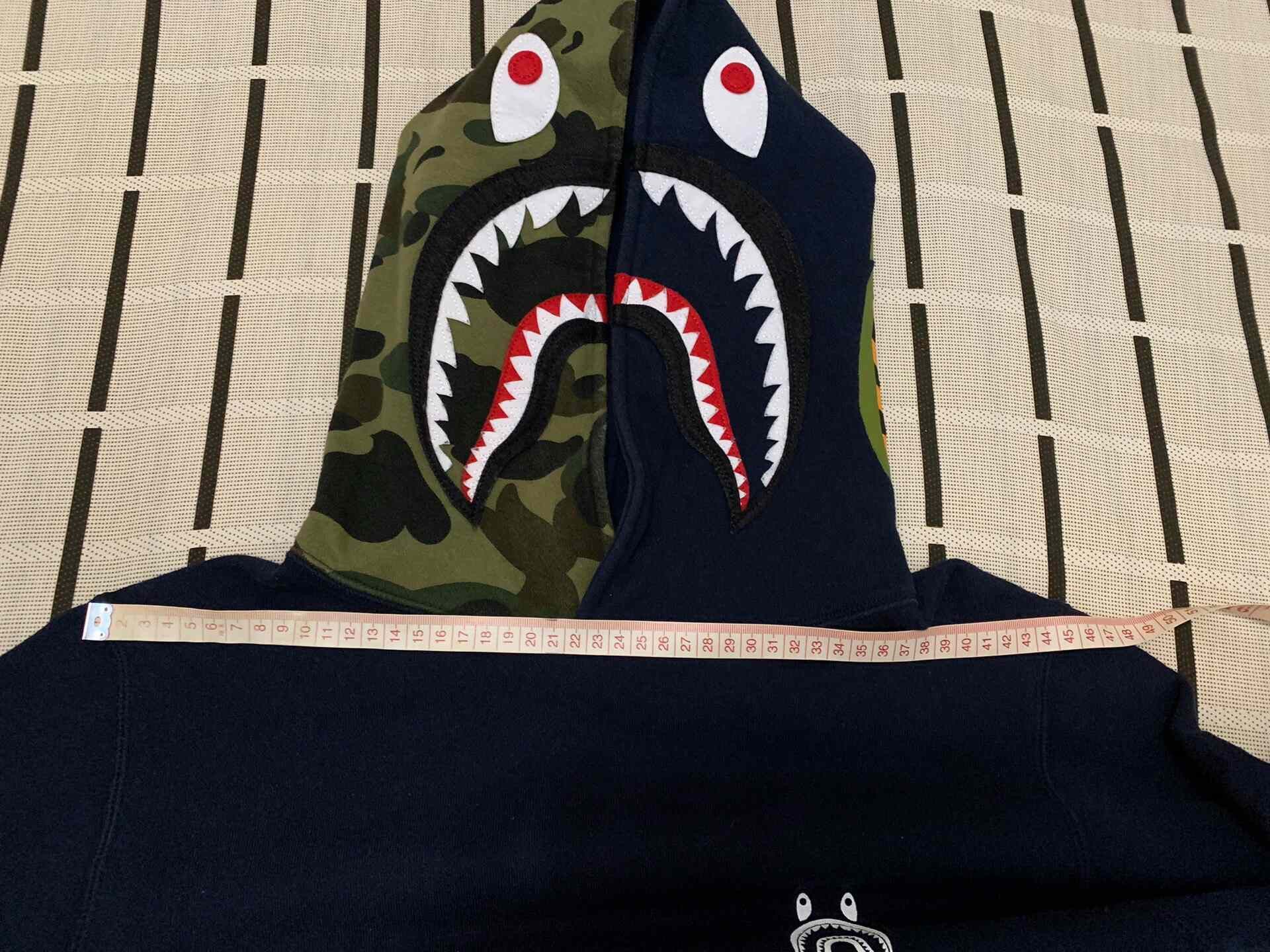 Bape Bape Shark Camo Hoodie M Men Size US M / EU 48-50 / 2 - 9 Thumbnail