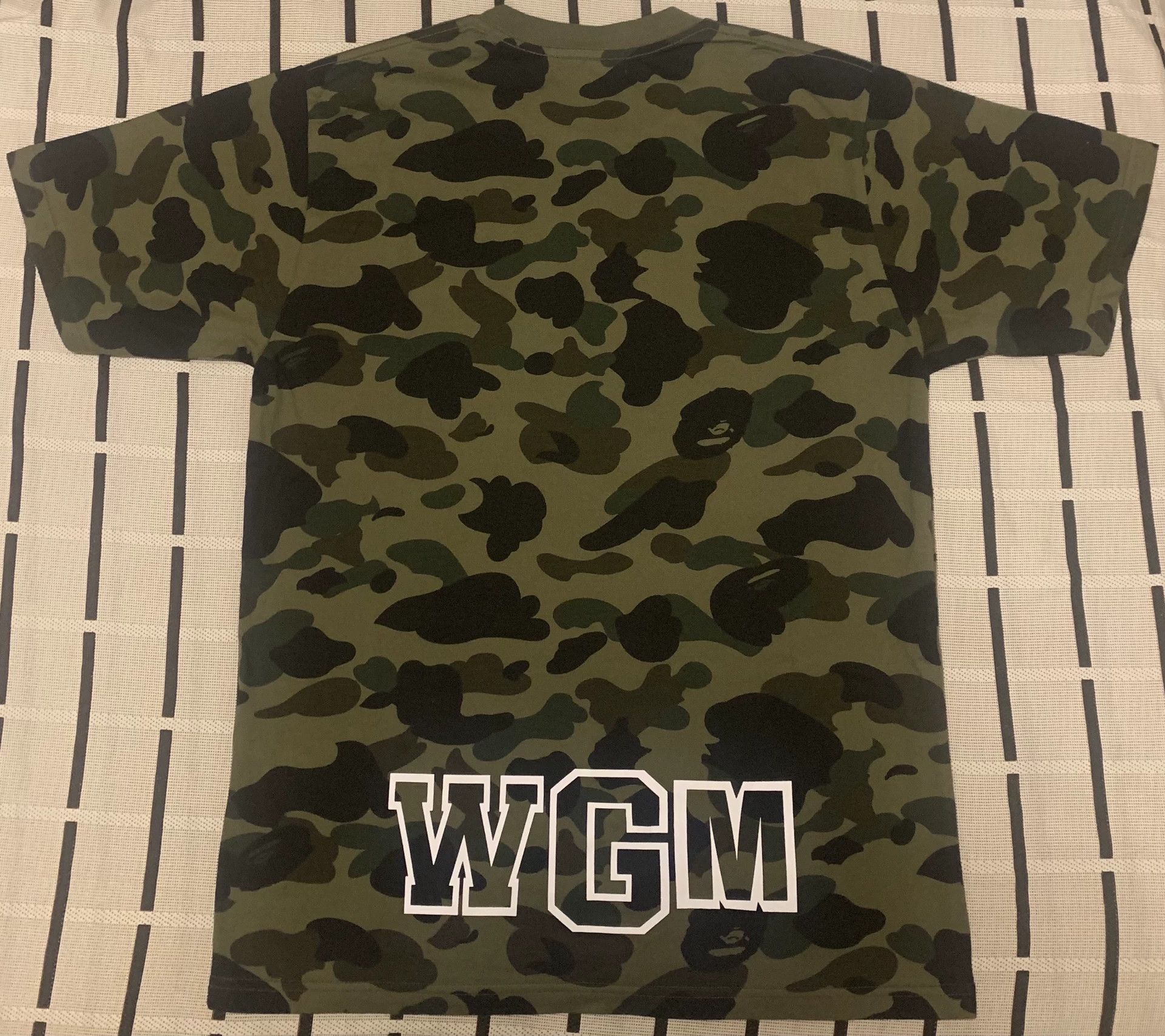 Bape Bape Shark Camo Green T-Shirt M Men Size US M / EU 48-50 / 2 - 2 Thumbnail