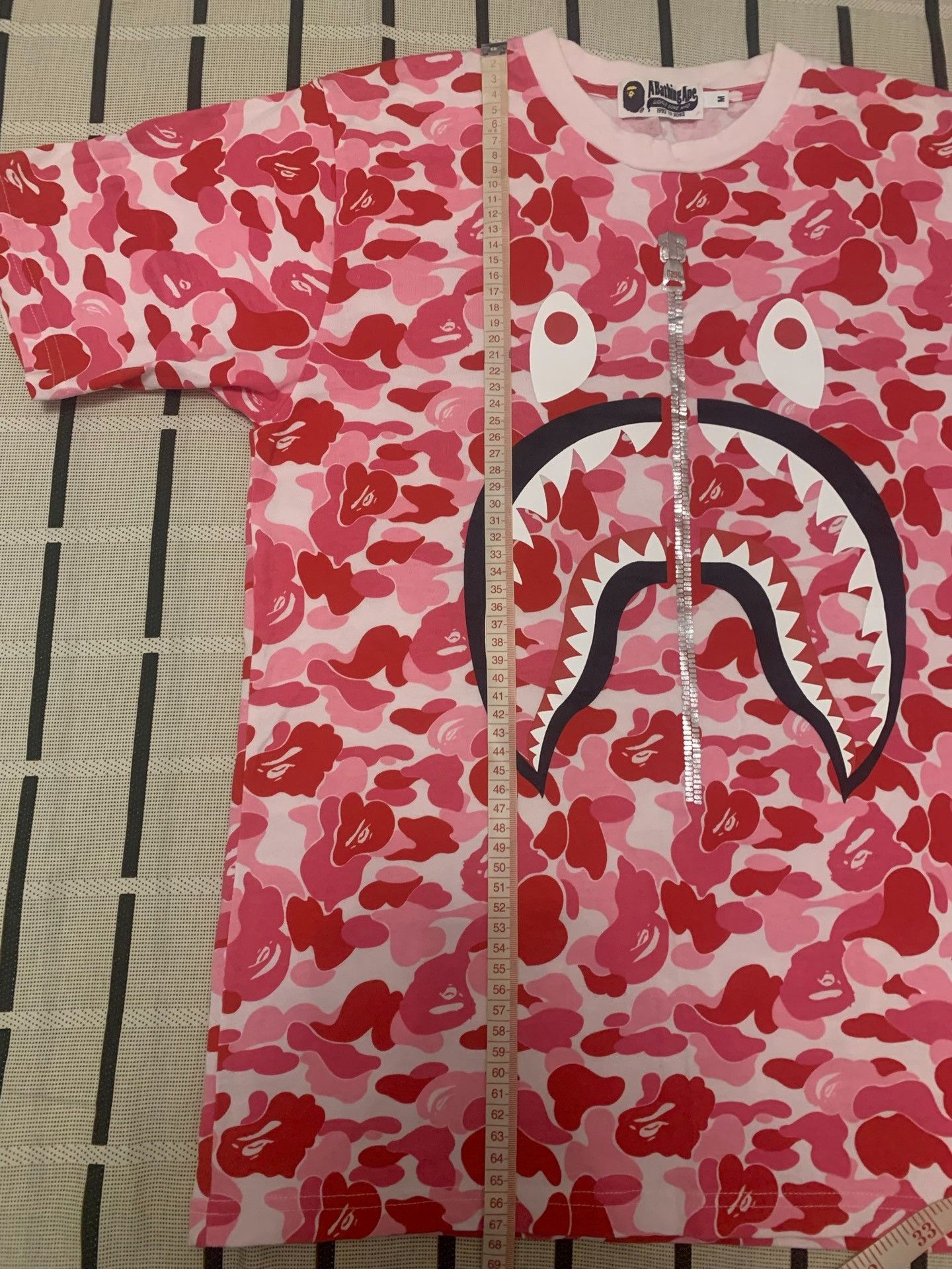 Bape Bape Shark Camo Pink T-Shirt M Men Size US M / EU 48-50 / 2 - 7 Thumbnail