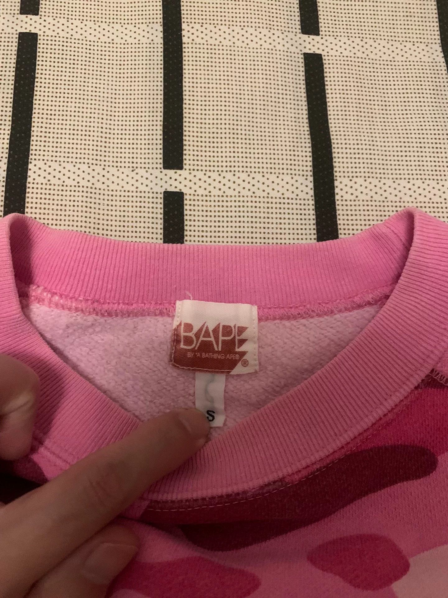 Bape Bape Retro Camo Pink Hoodie S Men Size US S / EU 44-46 / 1 - 7 Thumbnail
