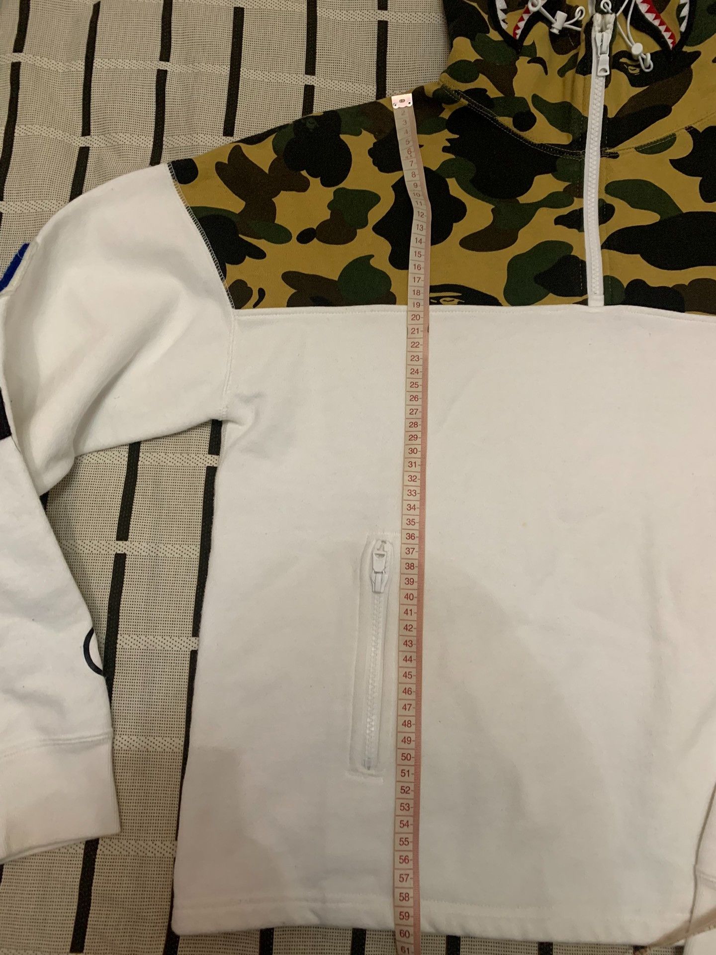 Bape Bape Shark Camo Yellow Light Jacket S Men Size US S / EU 44-46 / 1 - 7 Thumbnail