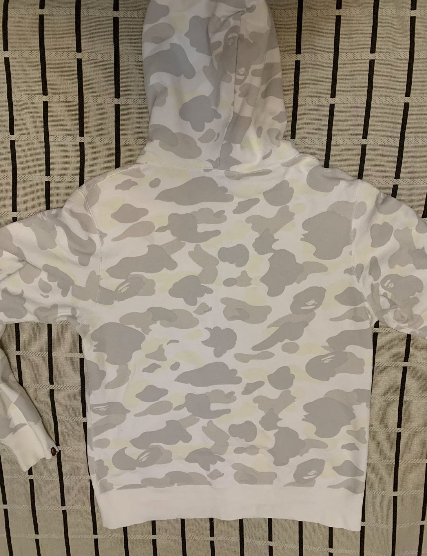 Bape Bape Camo Glow White Light Jacket L Men Size US L / EU 52-54 / 3 - 3 Thumbnail