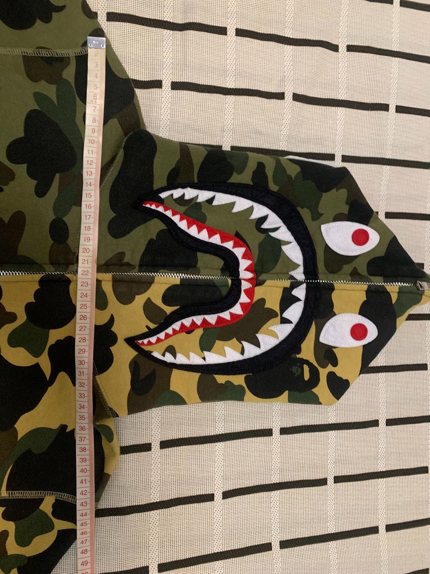 Bape Bape Shark Camo Yellow Light Jacket M Men Size US M / EU 48-50 / 2 - 9 Thumbnail