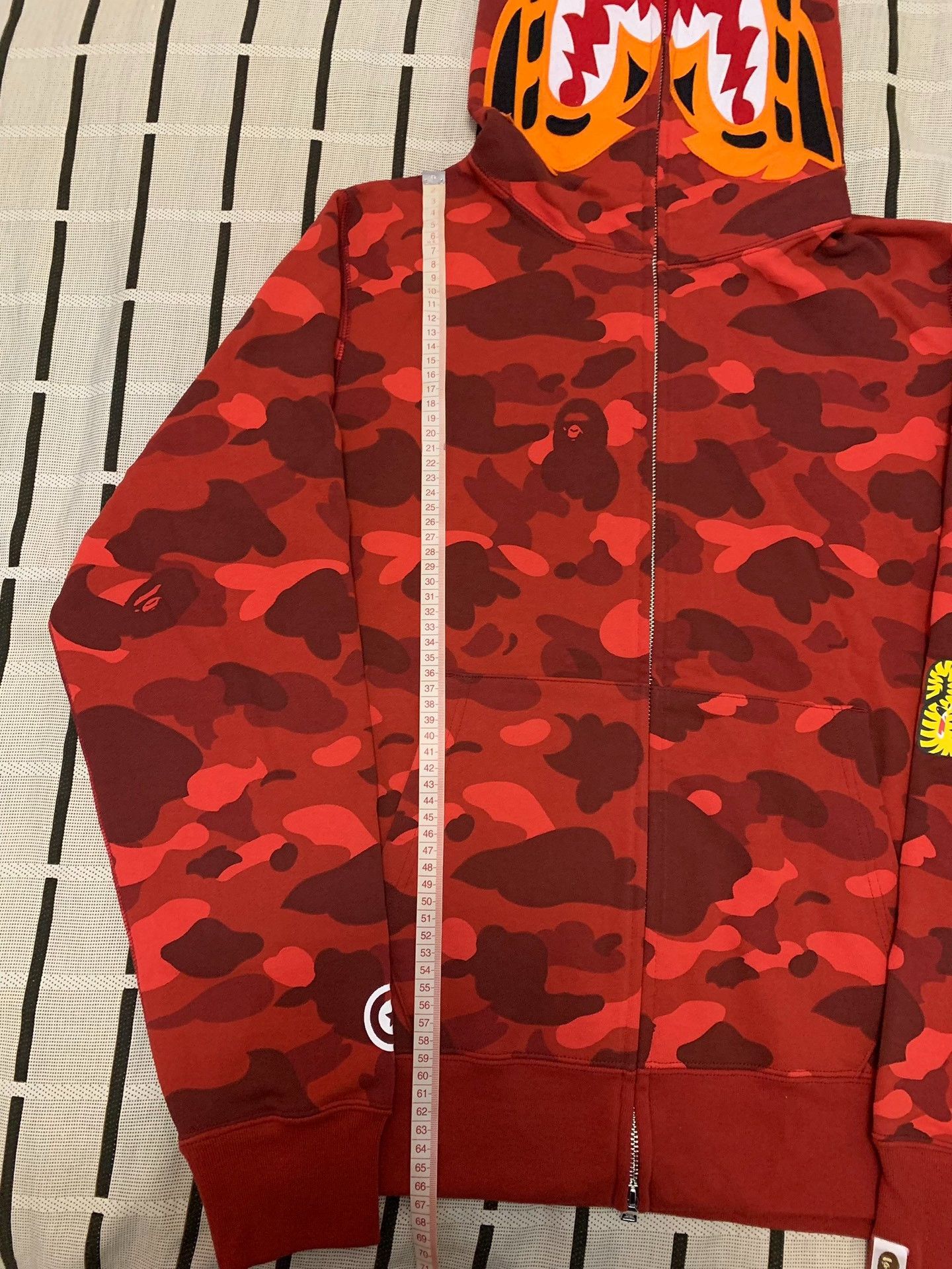 Bape Bape Tiger Camo Red Light Jacket L Men Size US L / EU 52-54 / 3 - 7 Thumbnail