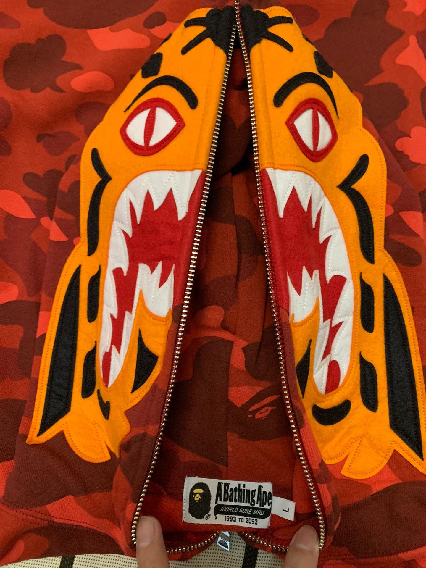 Bape Bape Tiger Camo Red Light Jacket L Men Size US L / EU 52-54 / 3 - 3 Thumbnail