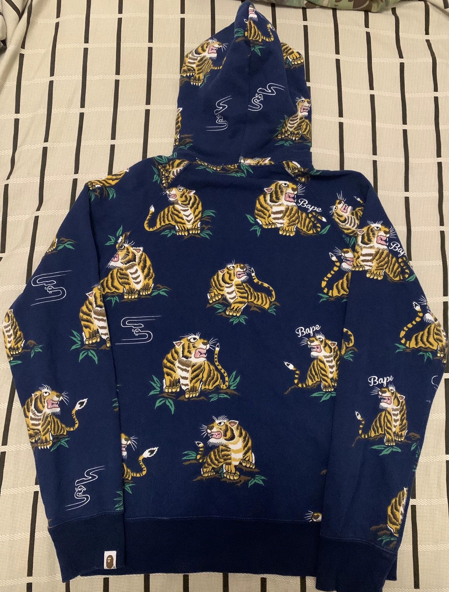 Bape Bape Tiger Hoodie M Men Size US M / EU 48-50 / 2 - 2 Thumbnail