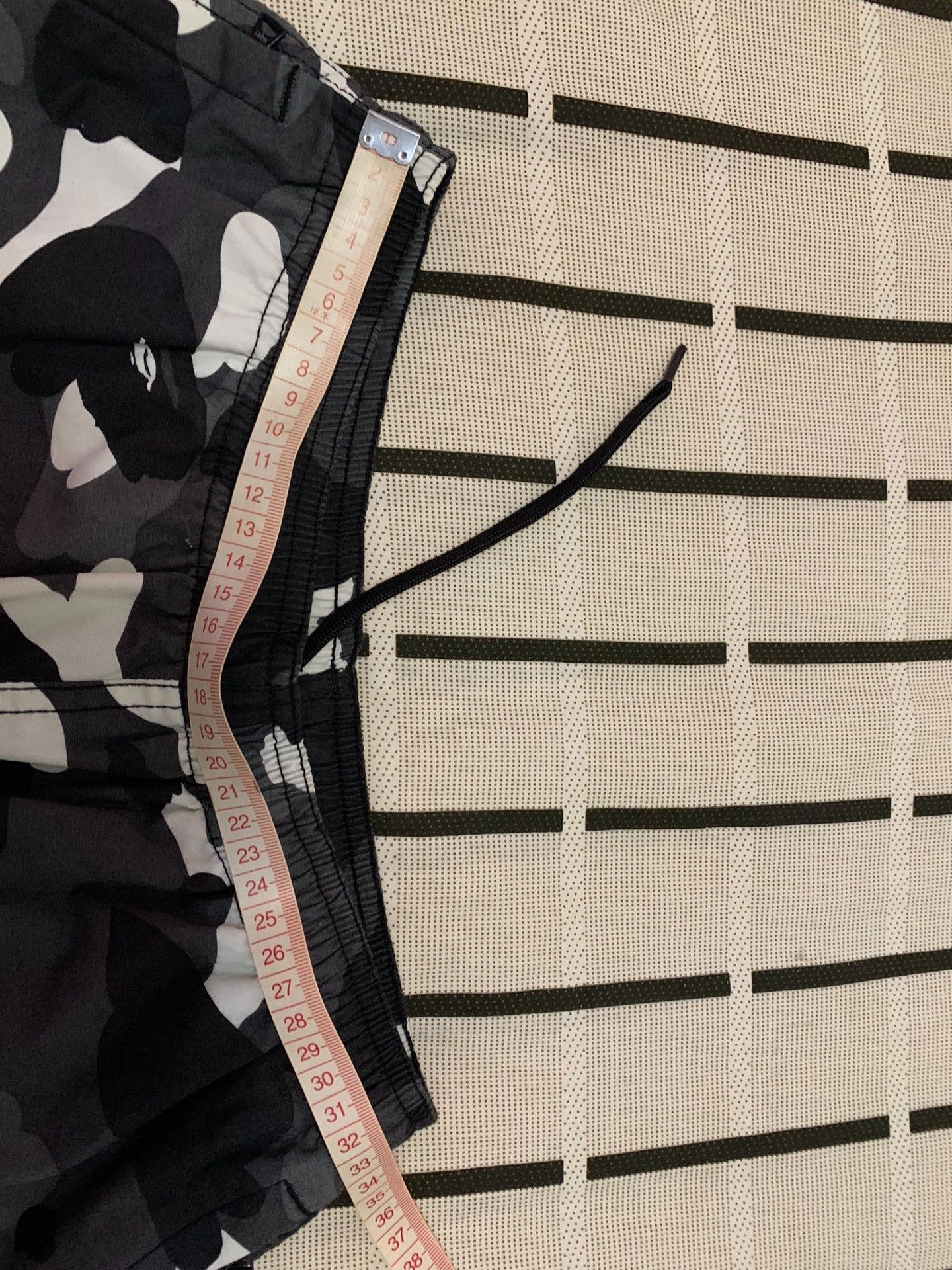 Bape Bape Camo Ape Head Shorts S Men Size US 30 / EU 46 - 9 Thumbnail