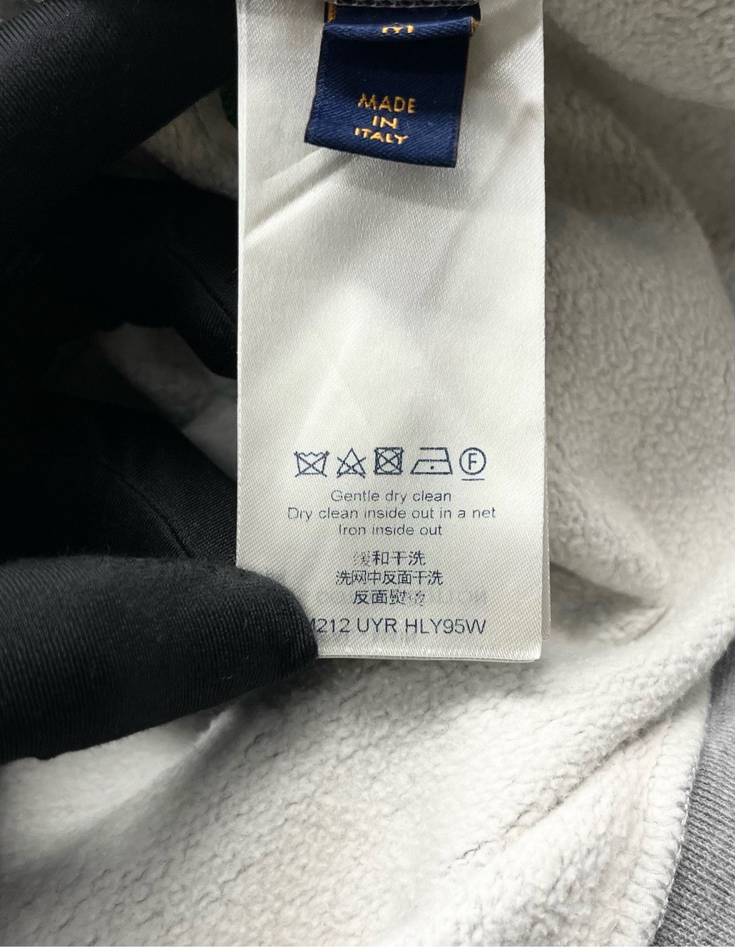 Louis Vuitton Louis Vuitton All-Over Logo Hoodie Size US M / EU 48-50 / 2 - 4 Thumbnail