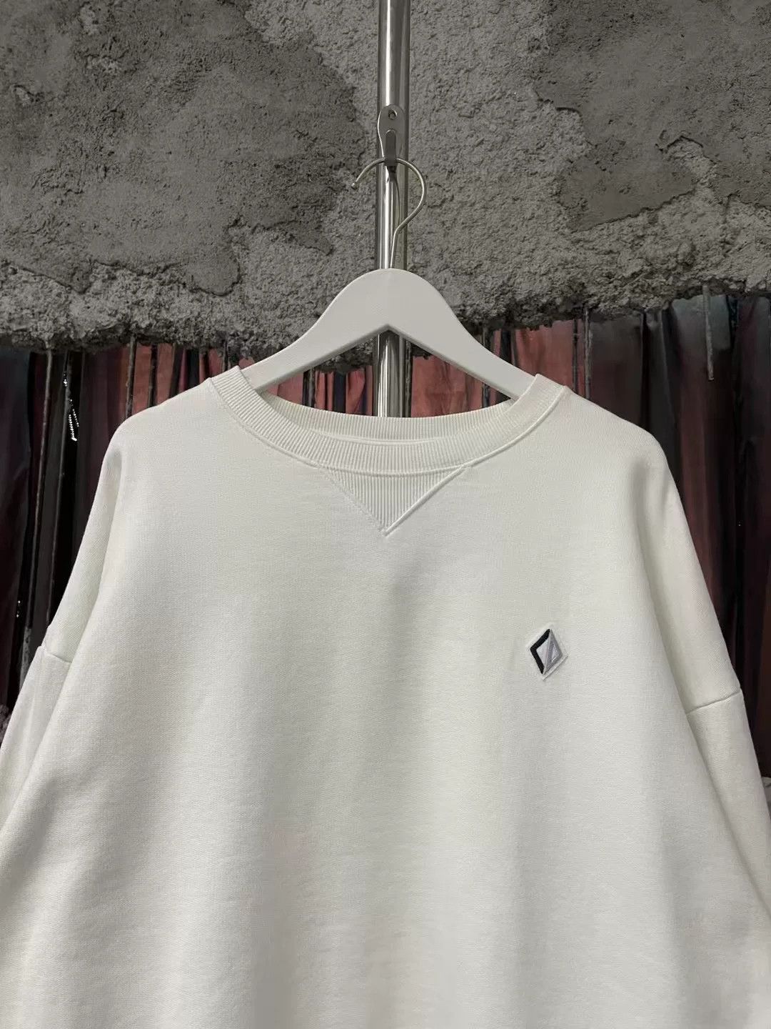 Dior Dior White Embroidered CD Logo Sweatshirt Size US M / EU 48-50 / 2 - 3 Thumbnail
