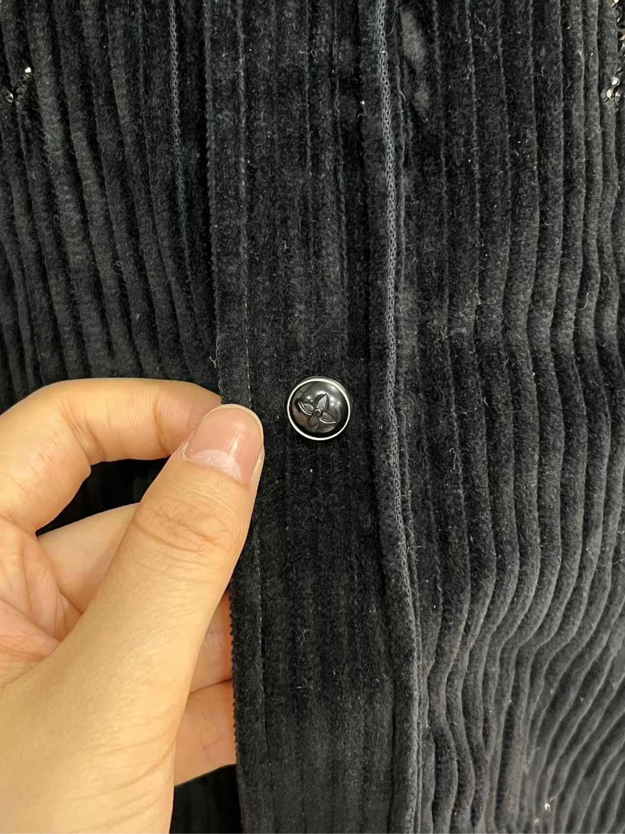 Louis Vuitton Louis Vuitton Pharrell Corduroy Shirt Jacket Size US XXL / EU 58 / 5 - 4 Thumbnail