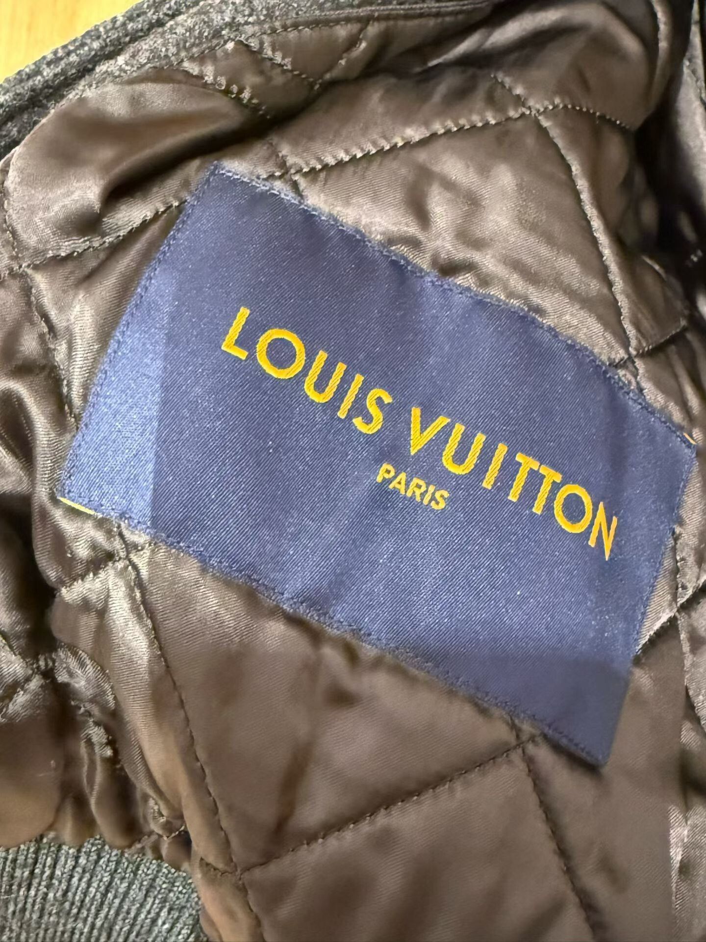 Louis Vuitton Louis Vuitton African Map Beaded Leather Sleeve Baseball Jacket Size US S / EU 44-46 / 1 - 6 Thumbnail
