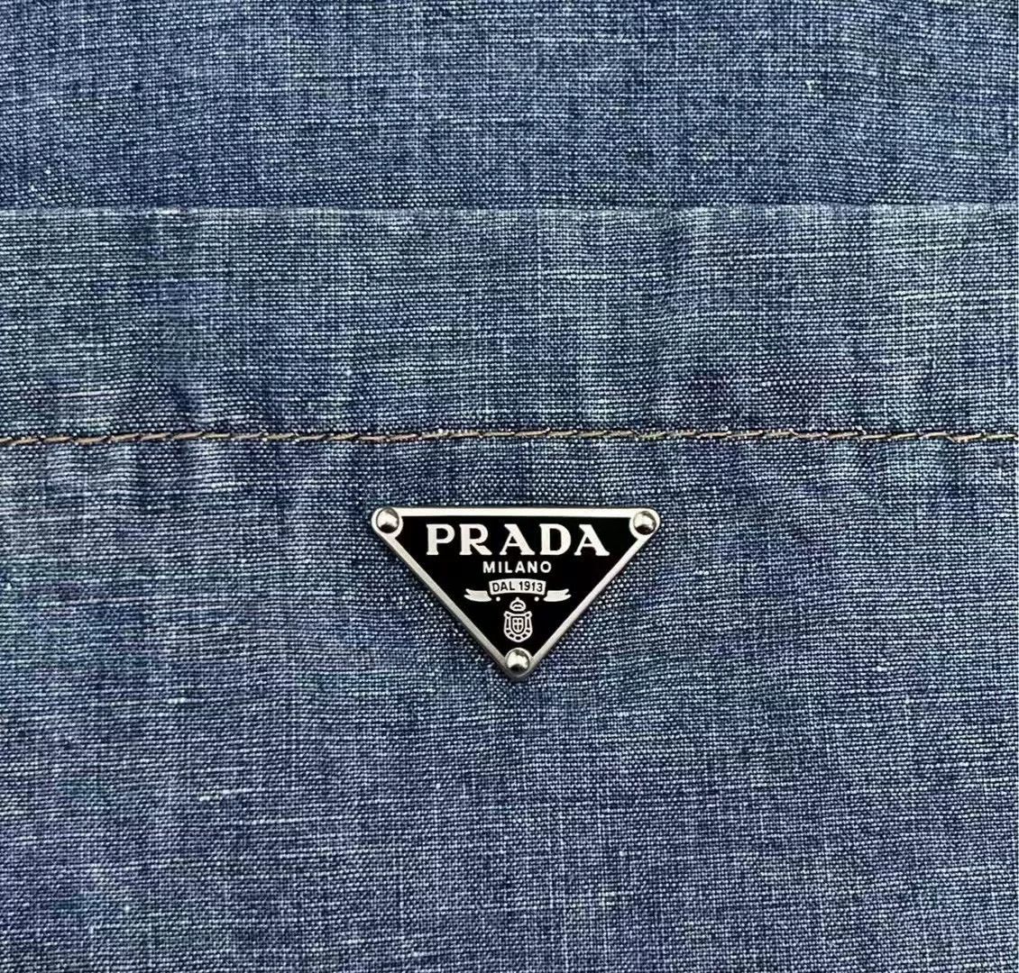 Prada Prada Denim Triangle Logo Short-Sleeve Shirt Size US M / EU 48-50 / 2 - 4 Thumbnail