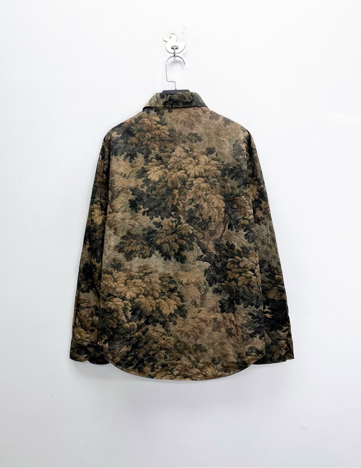 Louis Vuitton Louis Vuitton Embossed Jungle Floral Tapestry Shirt Coat Size US M / EU 48-50 / 2 - 2 Thumbnail