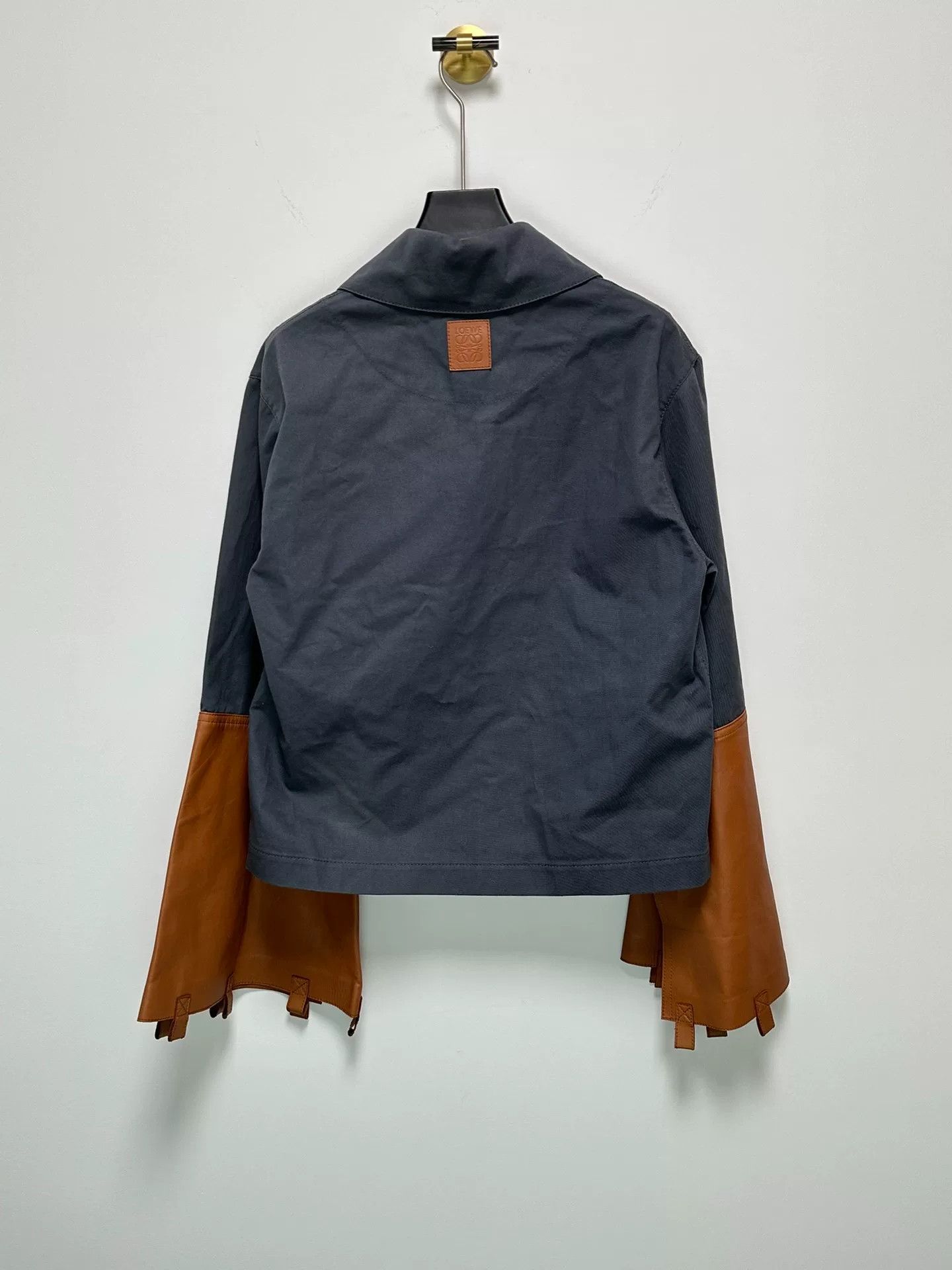 Loewe Loewe Leather Logo Patch Leather Sleeve Short Jacket Size S / US 4 / IT 40 - 2 Thumbnail
