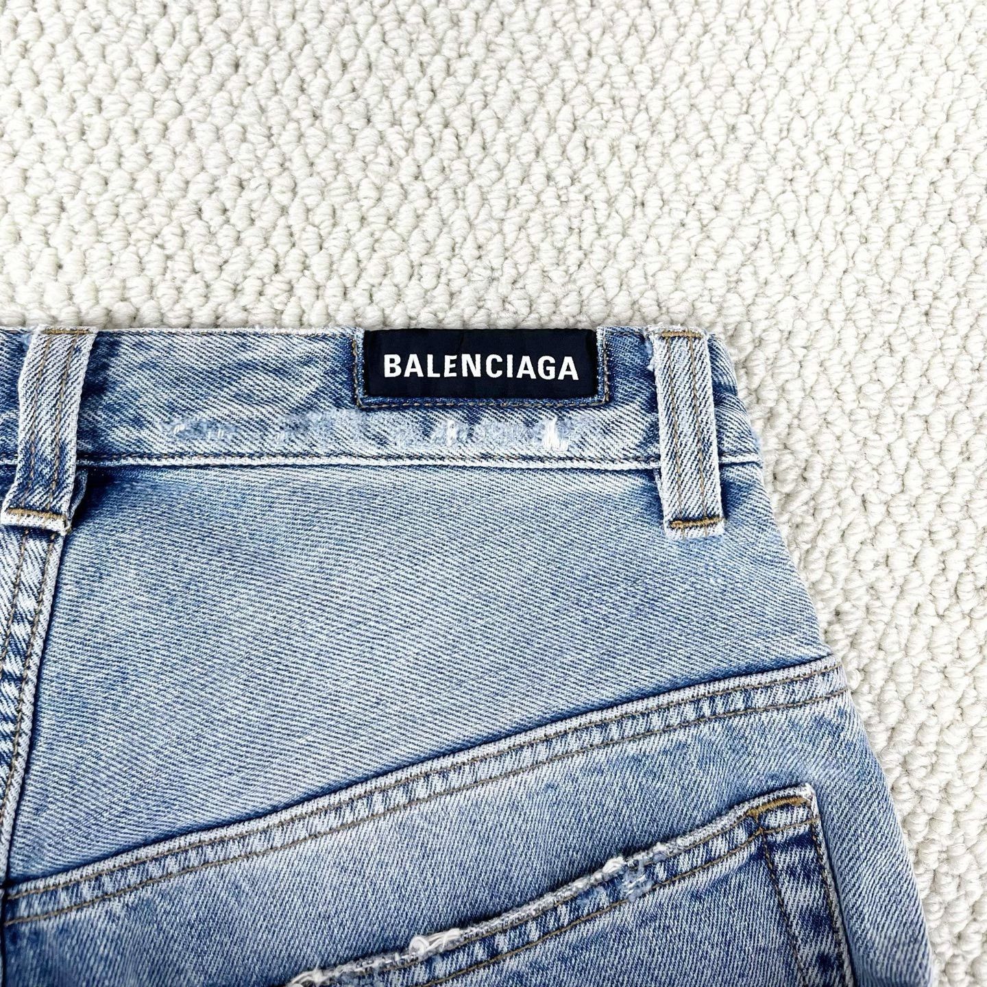 Balenciaga Balenciaga Back Patch Logo Washed Jeans Size US 30 / EU 46 - 4 Thumbnail