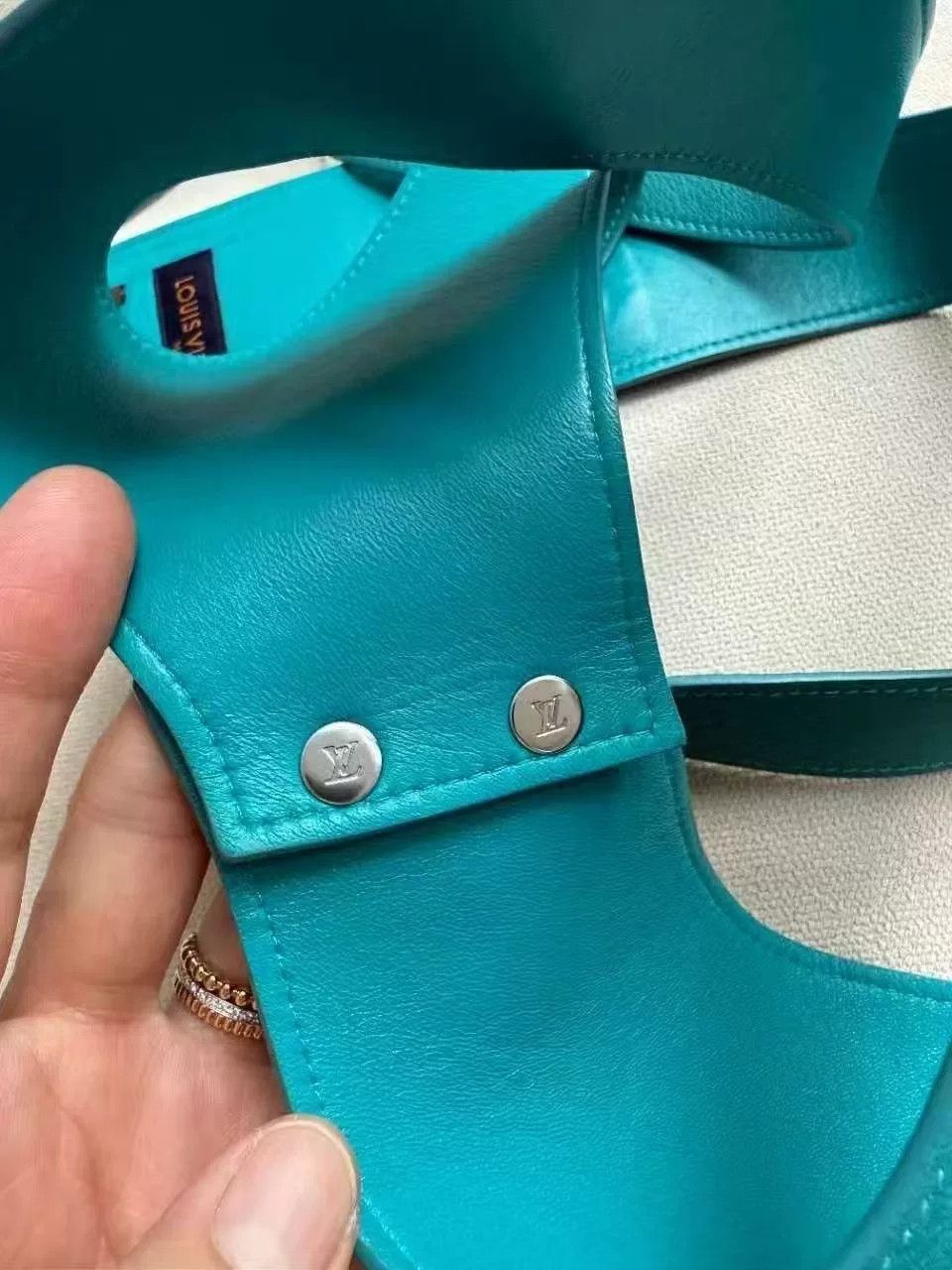 Louis Vuitton Louis Vuitton Turquoise Leather Tactical Vest Size US L / EU 52-54 / 3 - 2 Thumbnail