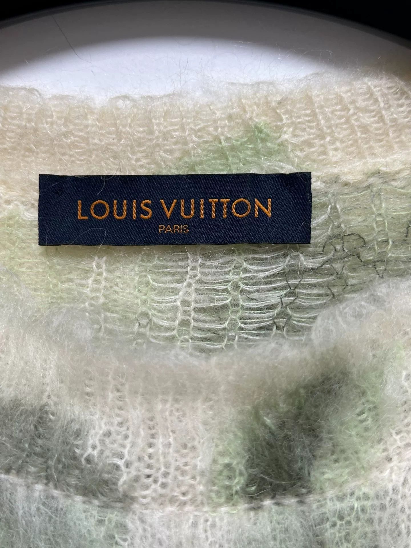 Louis Vuitton Louis Vuitton White Gray Mohair Logo Sweater Size US M / EU 48-50 / 2 - 4 Thumbnail