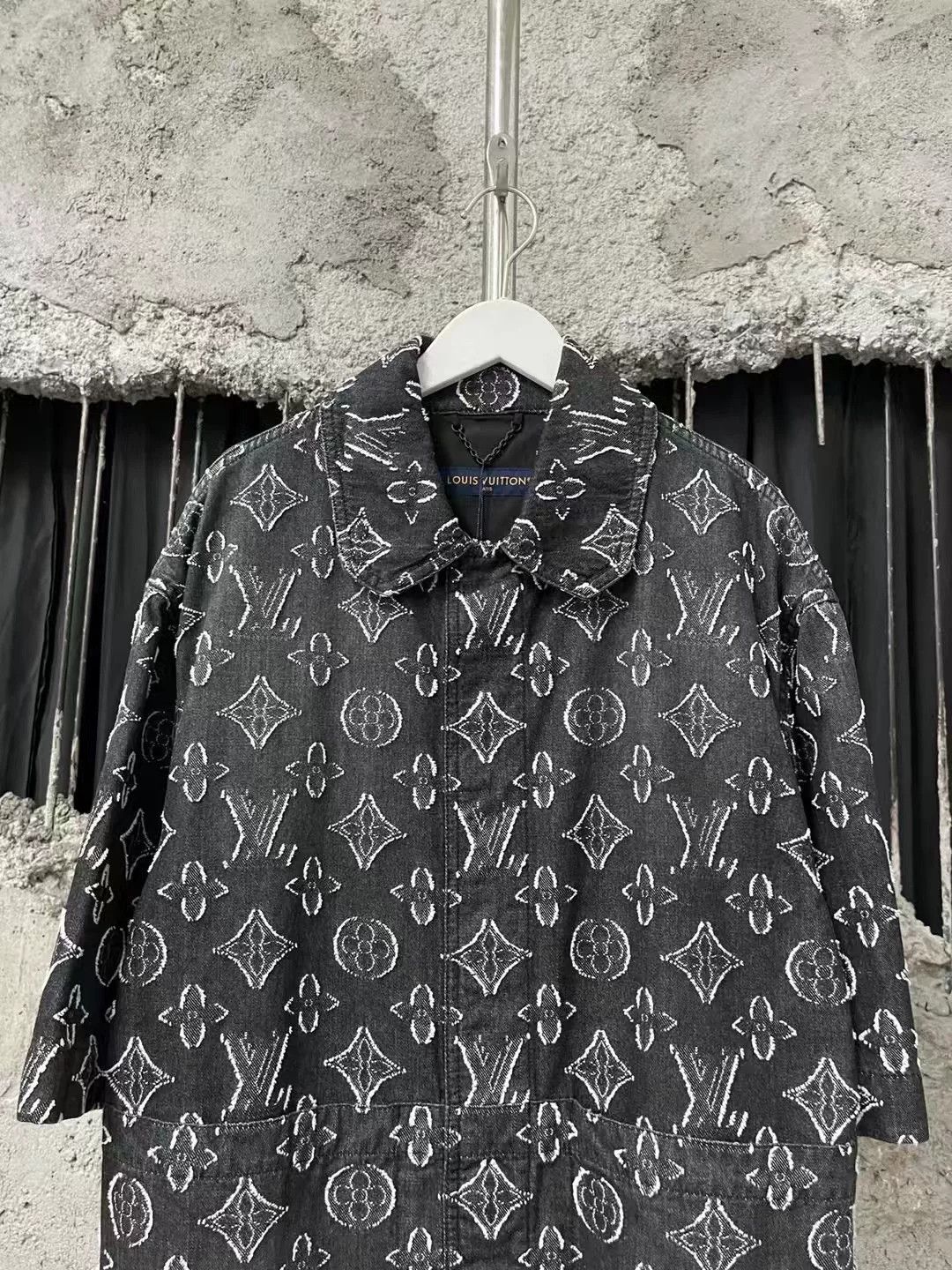 Louis Vuitton Louis Vuitton Black Monogram Denim Shirt Jacket Size US M / EU 48-50 / 2 - 3 Thumbnail