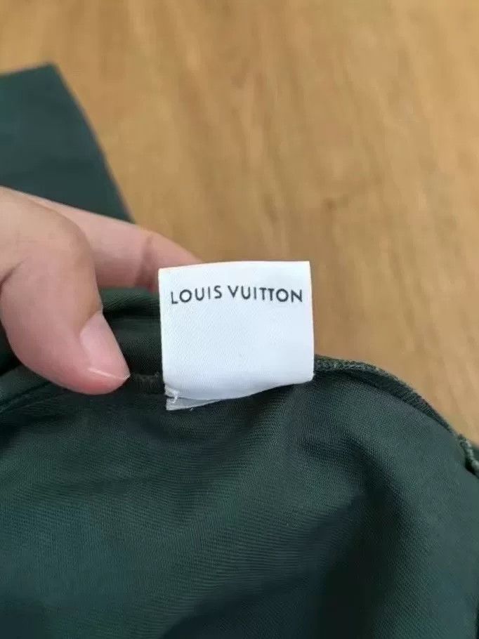 Louis Vuitton Louis Vuitton Equip Limited Green Shirt Size US S / EU 44-46 / 1 - 4 Thumbnail
